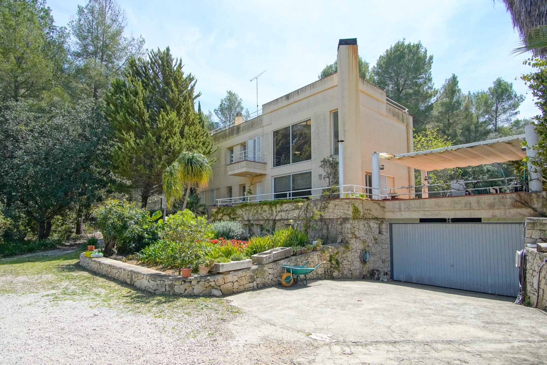 Resale - Villa -
Pedreguer - La Sella