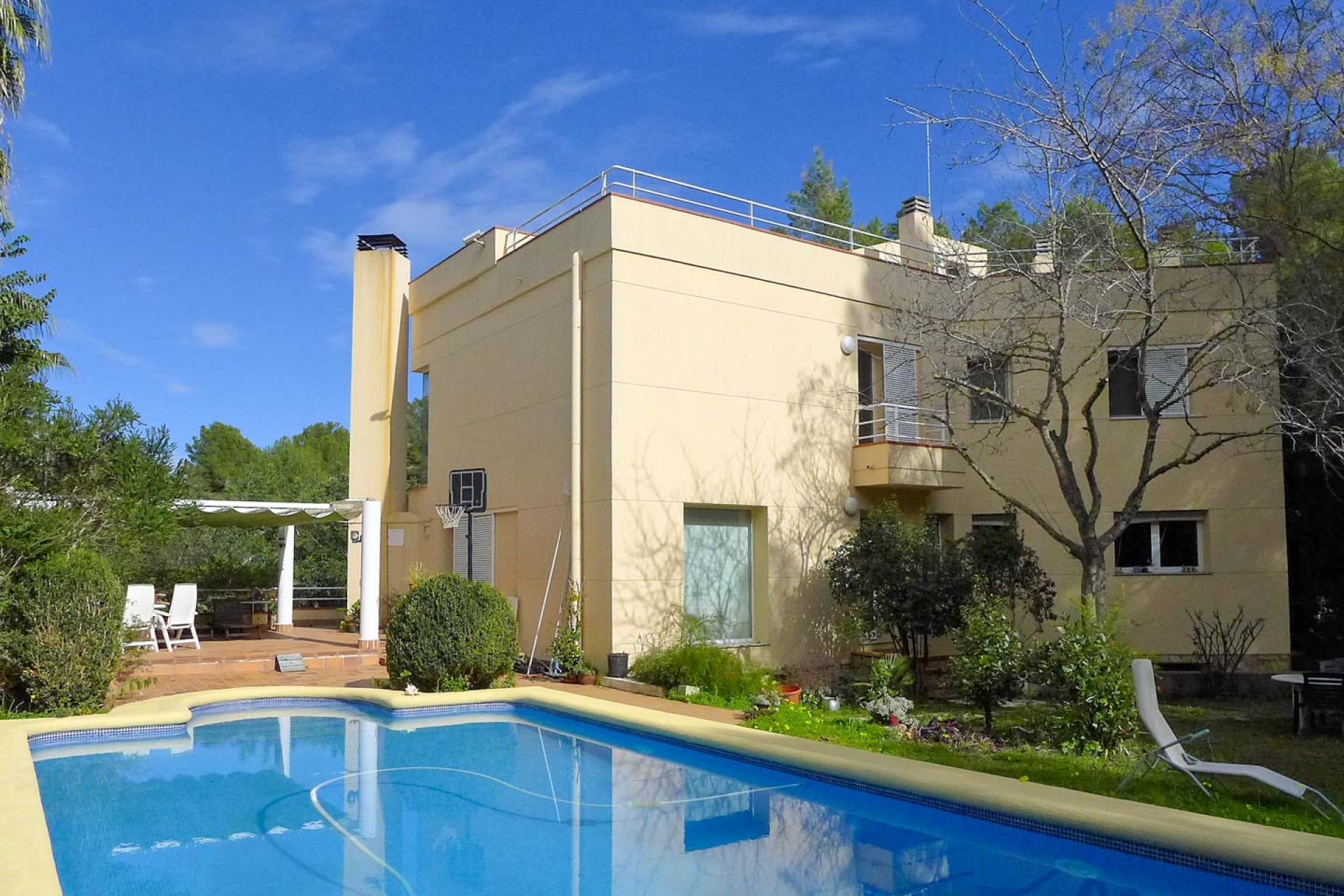 Resale - Villa -
Pedreguer - La Sella