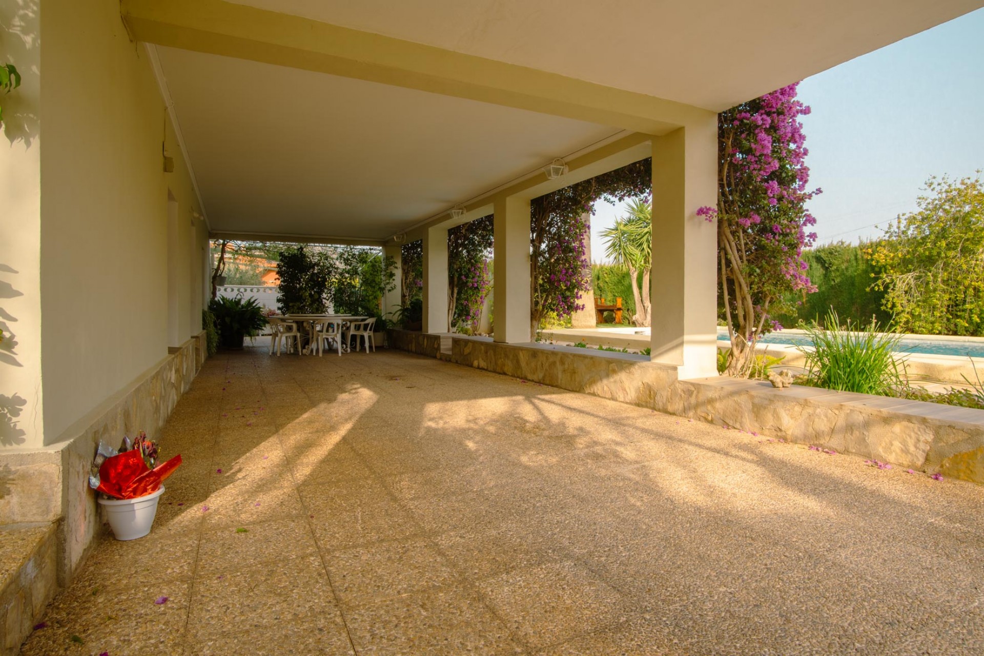 Resale - Villa -
Pedreguer - March