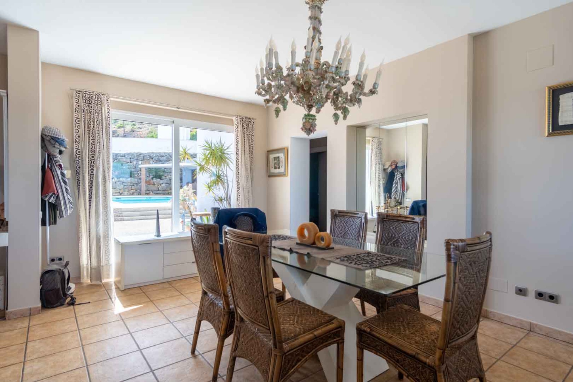 Resale - Villa -
Pedreguer