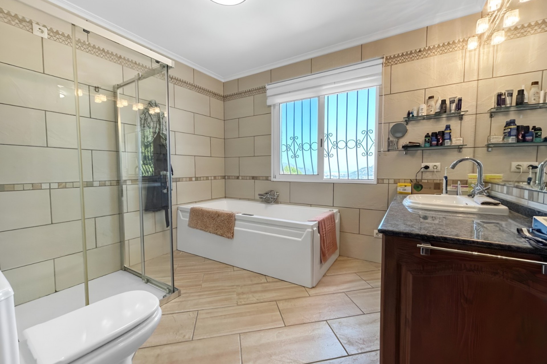 Resale - Villa -
Pedreguer