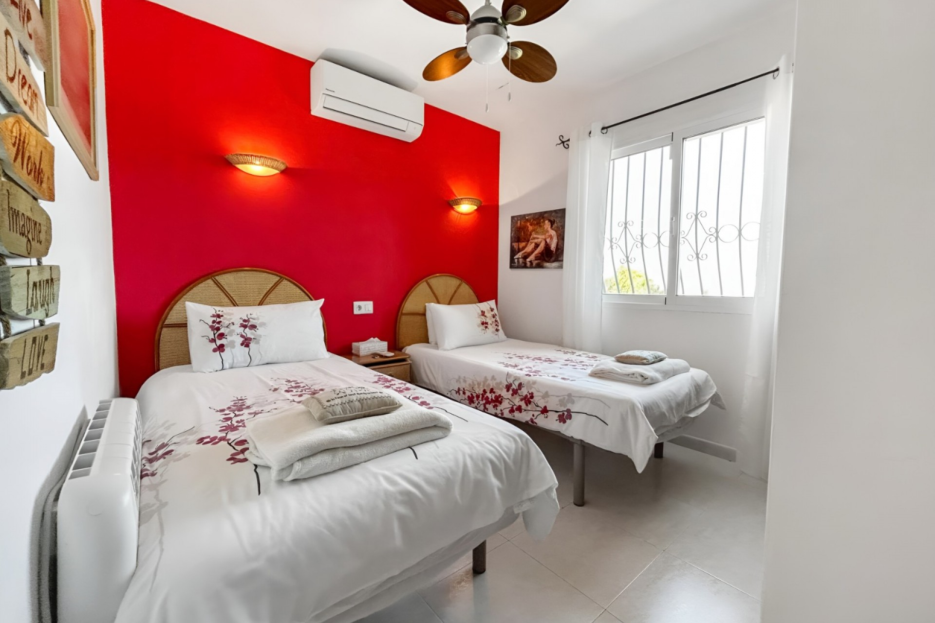 Resale - Villa -
Pedreguer