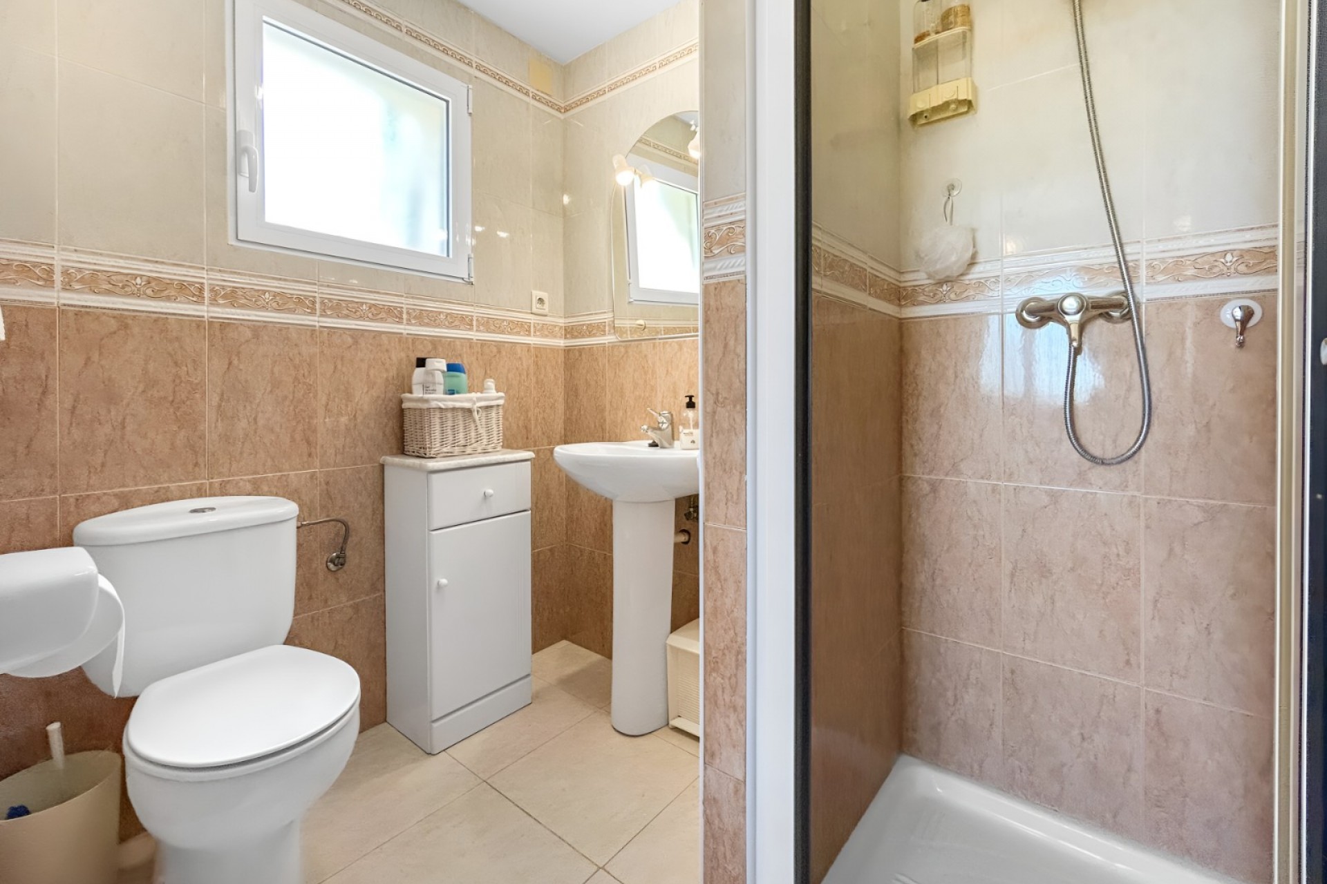 Resale - Villa -
Pedreguer