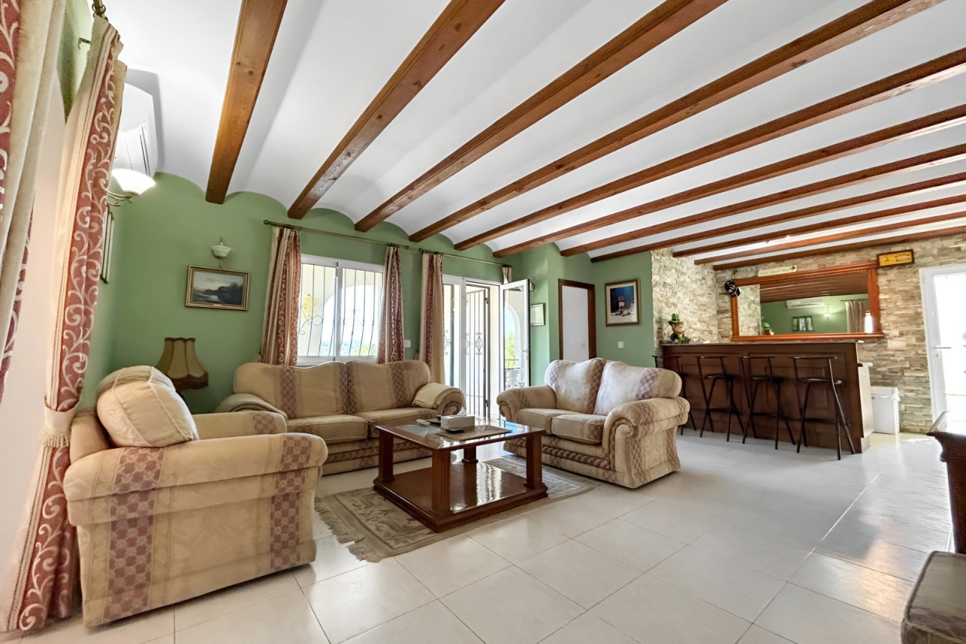 Resale - Villa -
Pedreguer