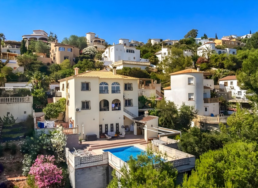 Resale - Villa -
Pedreguer