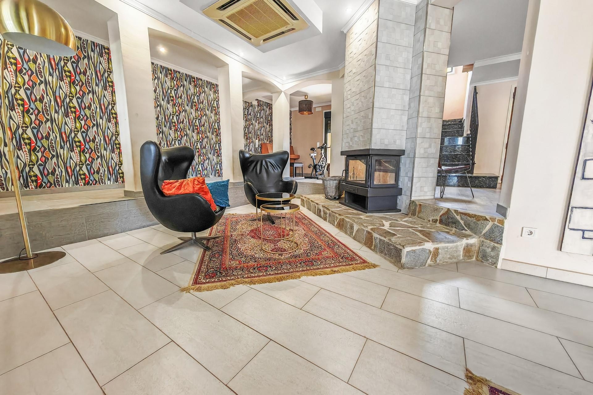 Resale - Villa -
Pedreguer