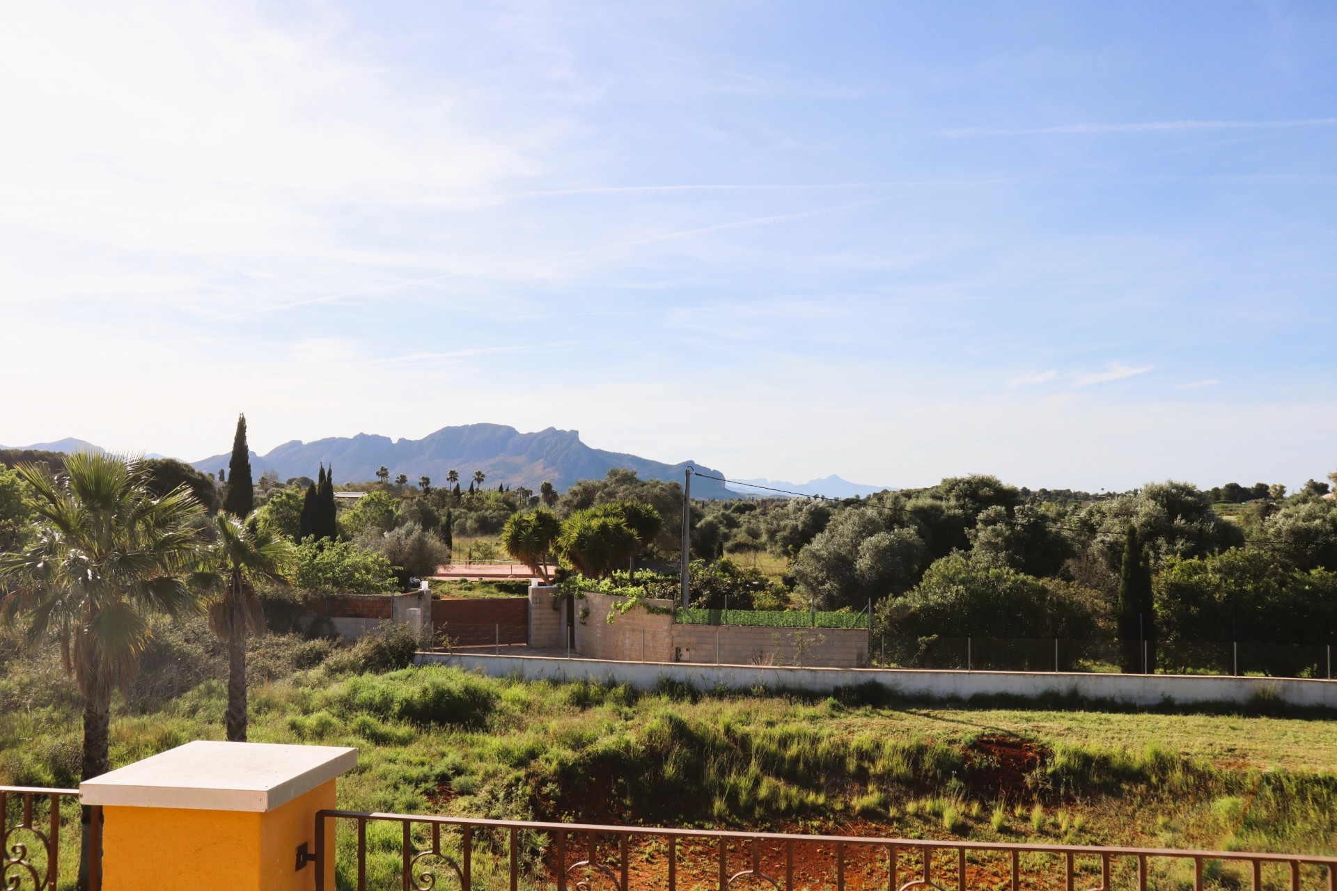 Resale - Villa -
Pedreguer