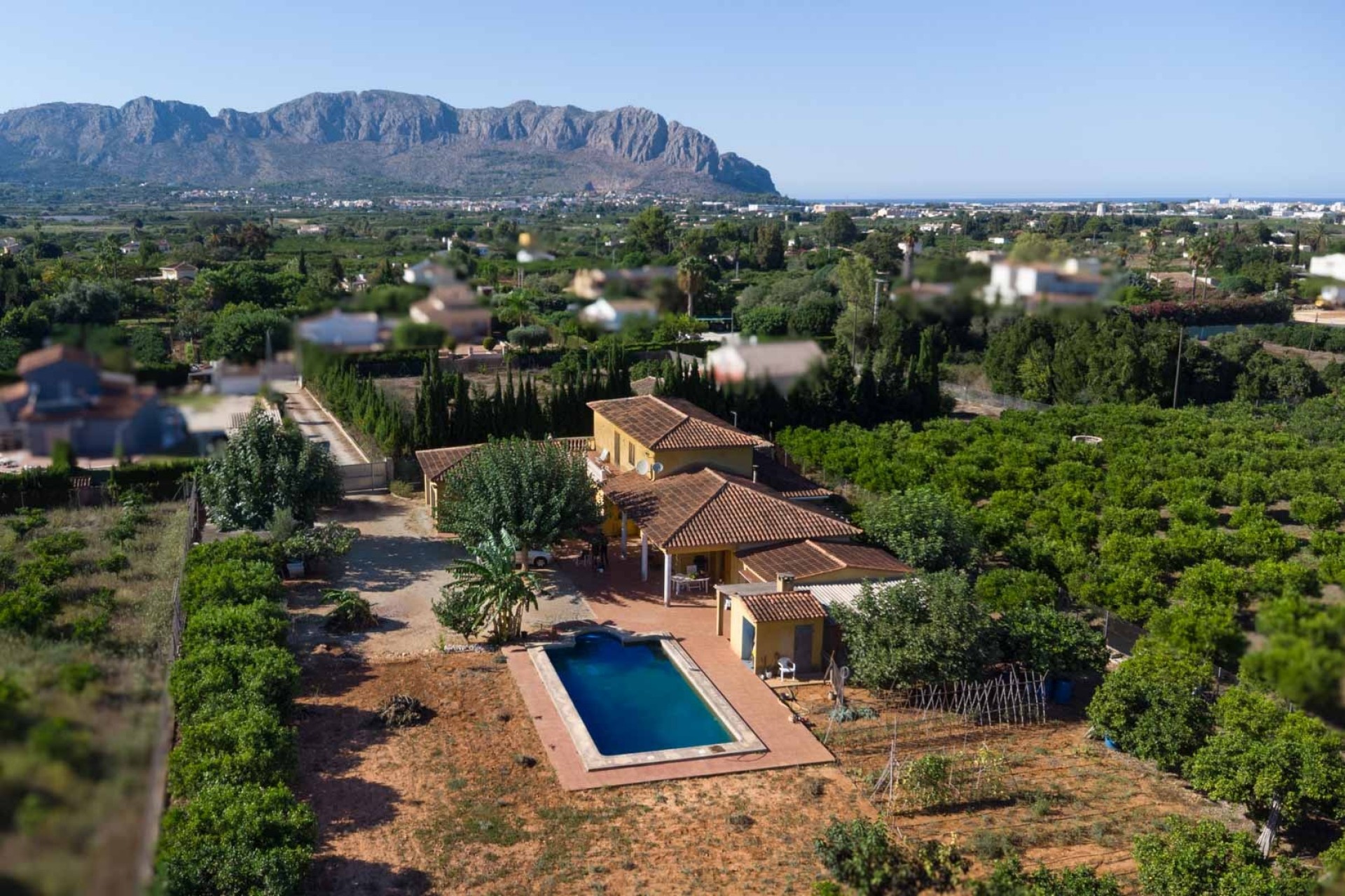 Resale - Villa -
Pedreguer