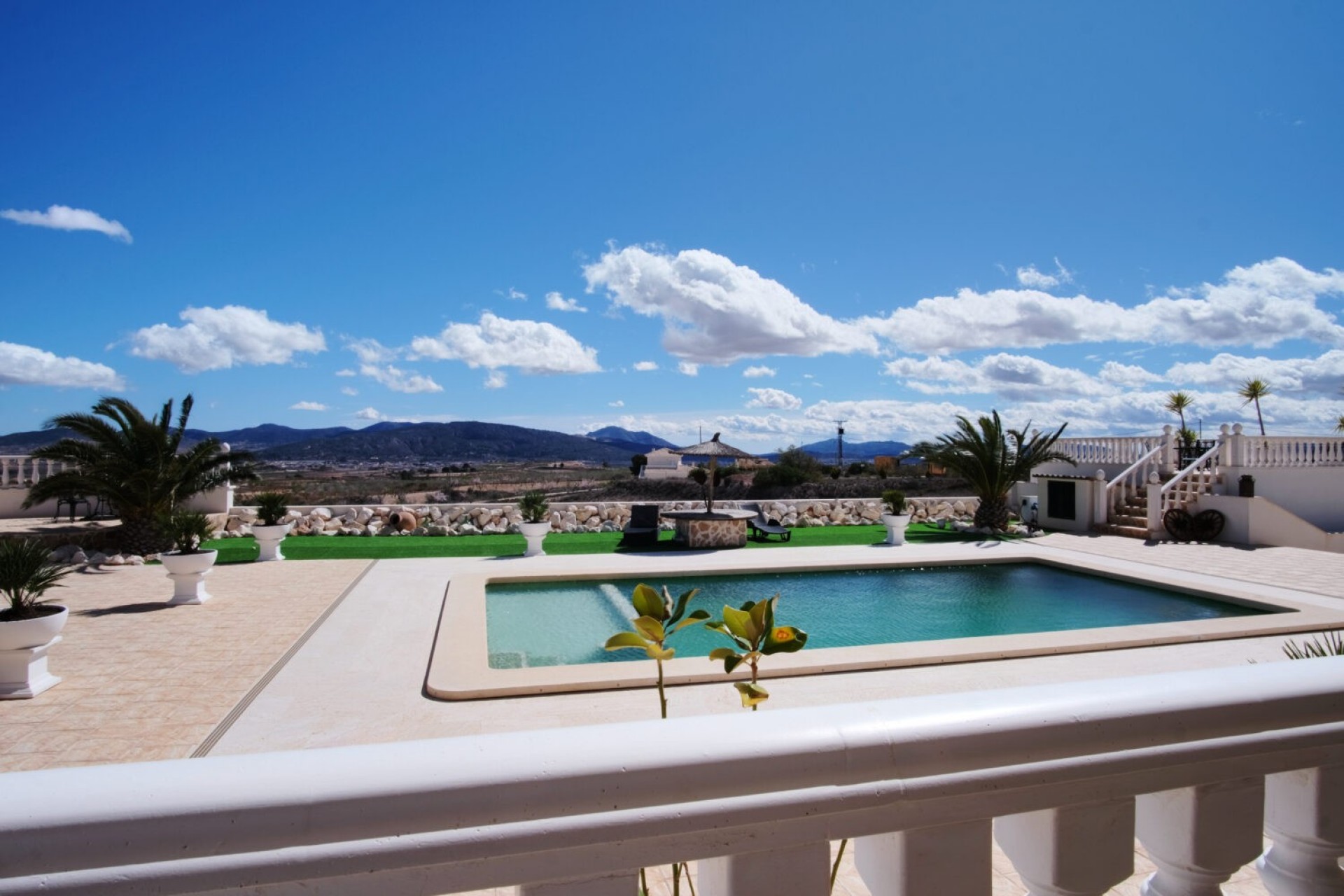 Resale - Villa -
Pinoso