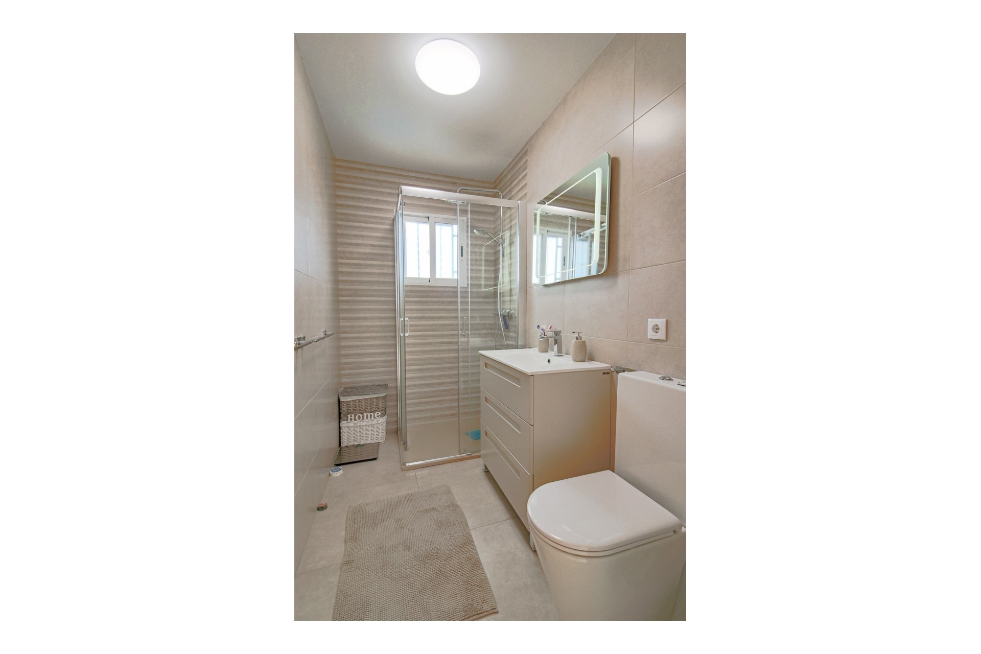 Resale - Villa -
Polop