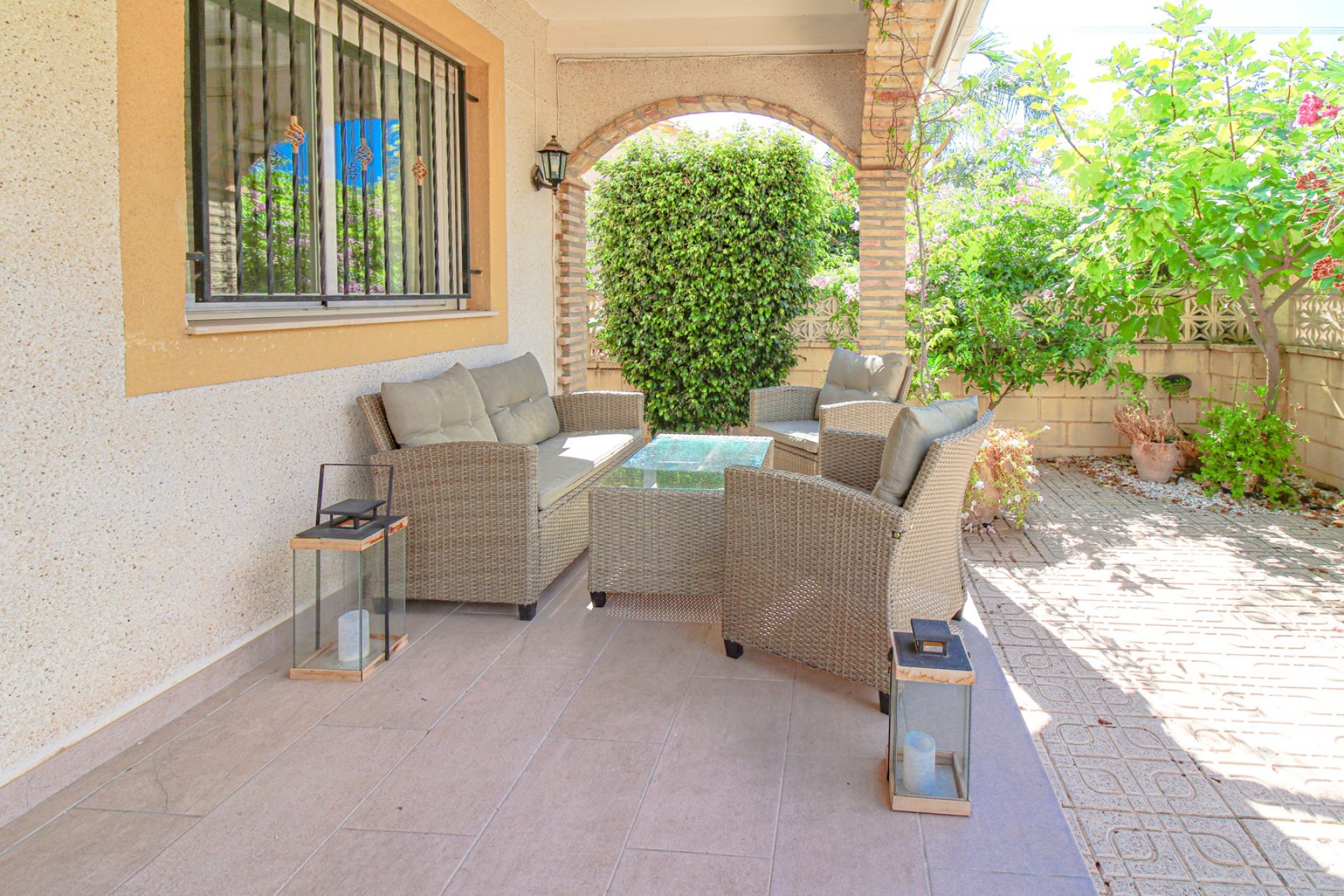 Resale - Villa -
Polop