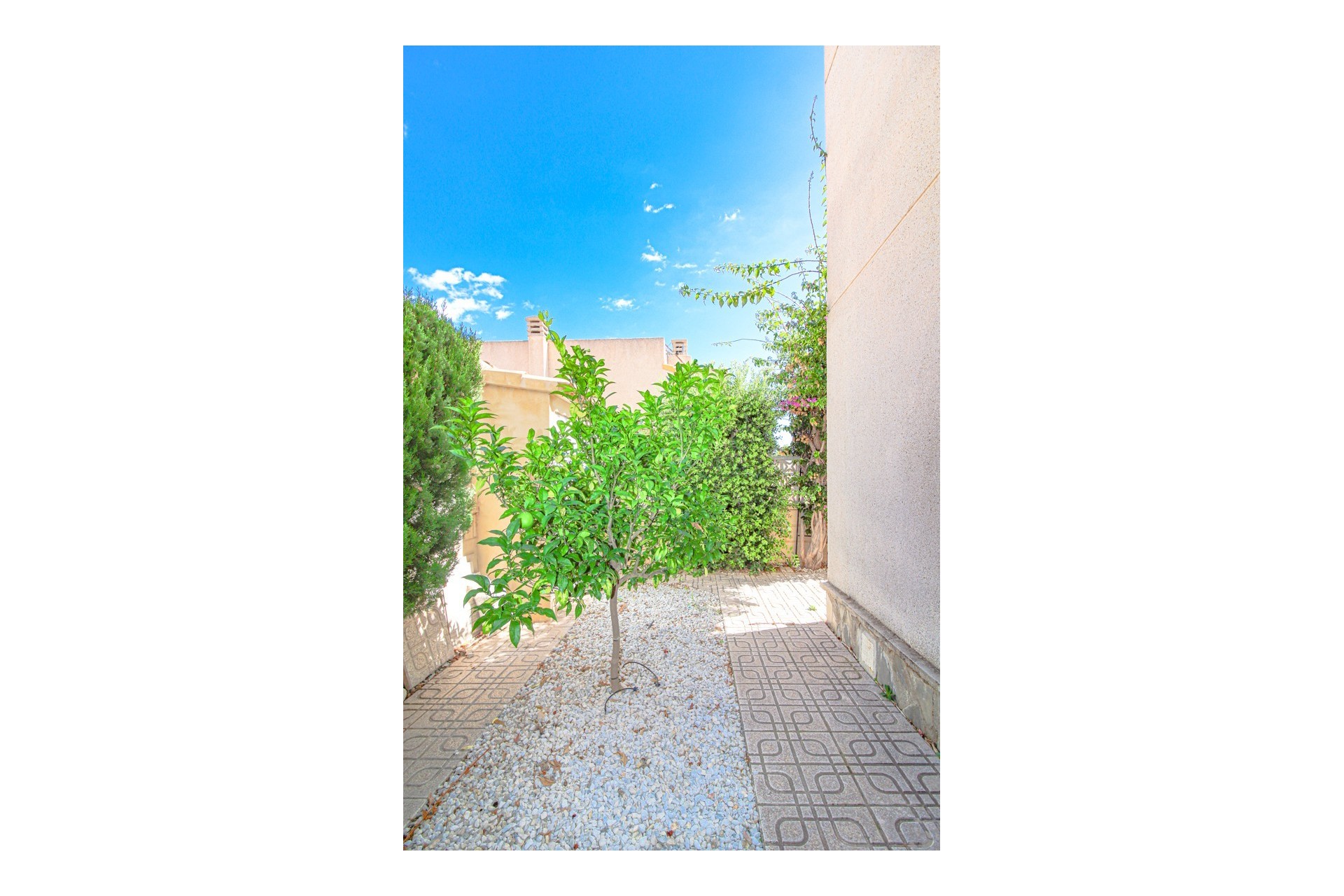 Resale - Villa -
Polop