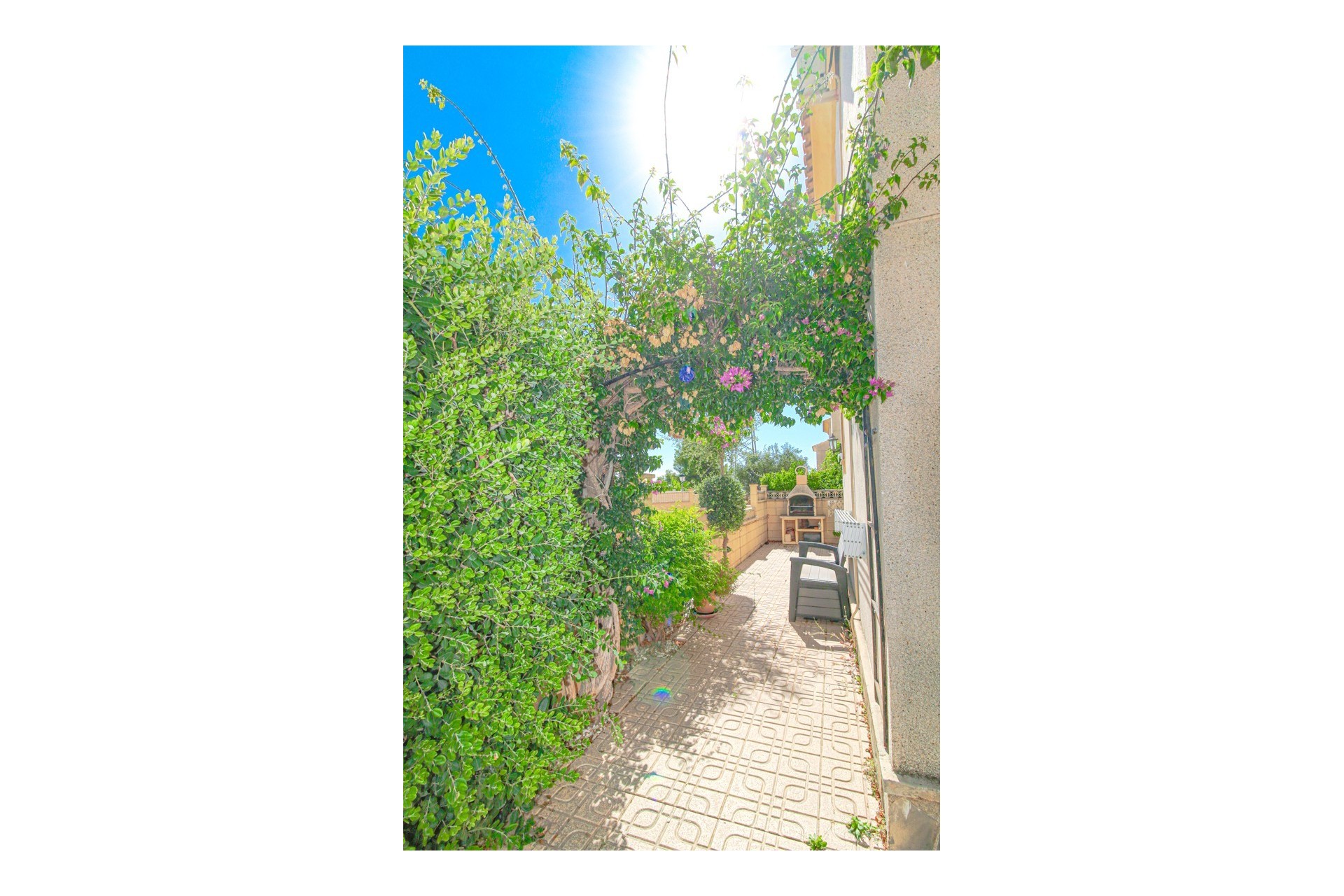 Resale - Villa -
Polop