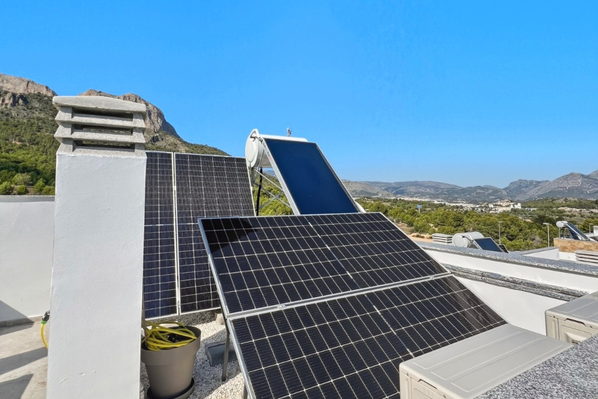 Resale - Villa -
Polop