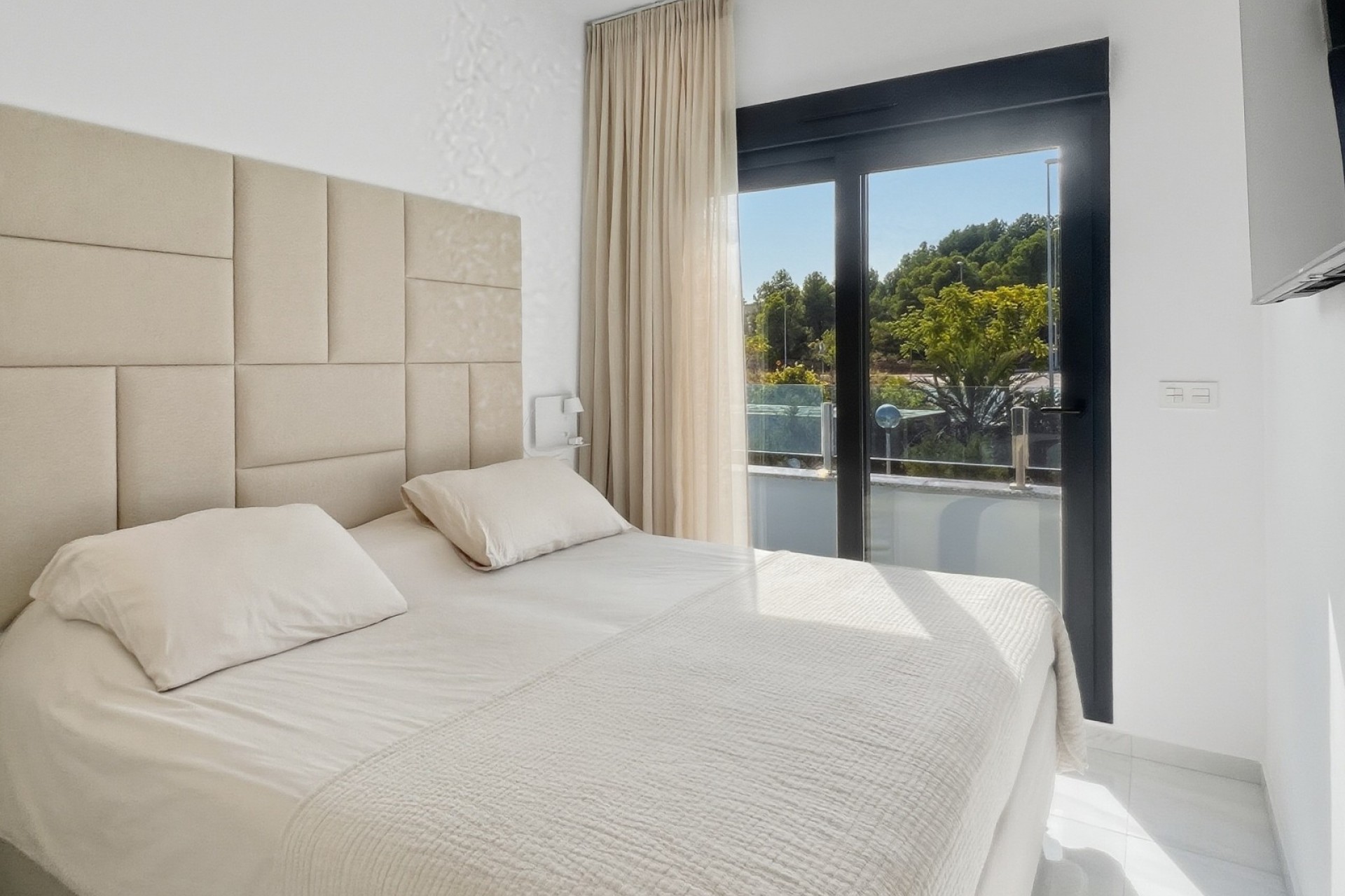 Resale - Villa -
Polop