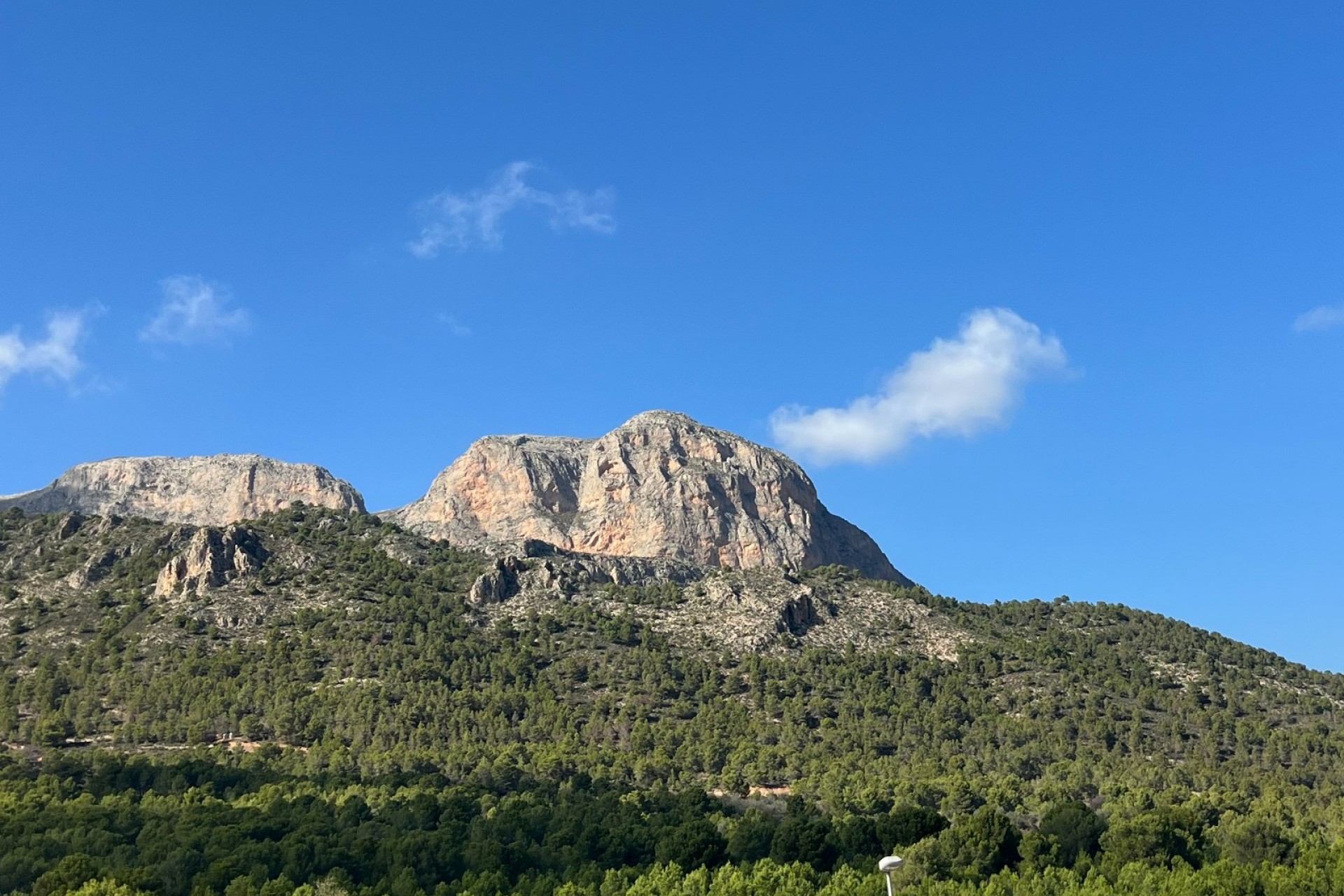 Resale - Villa -
Polop