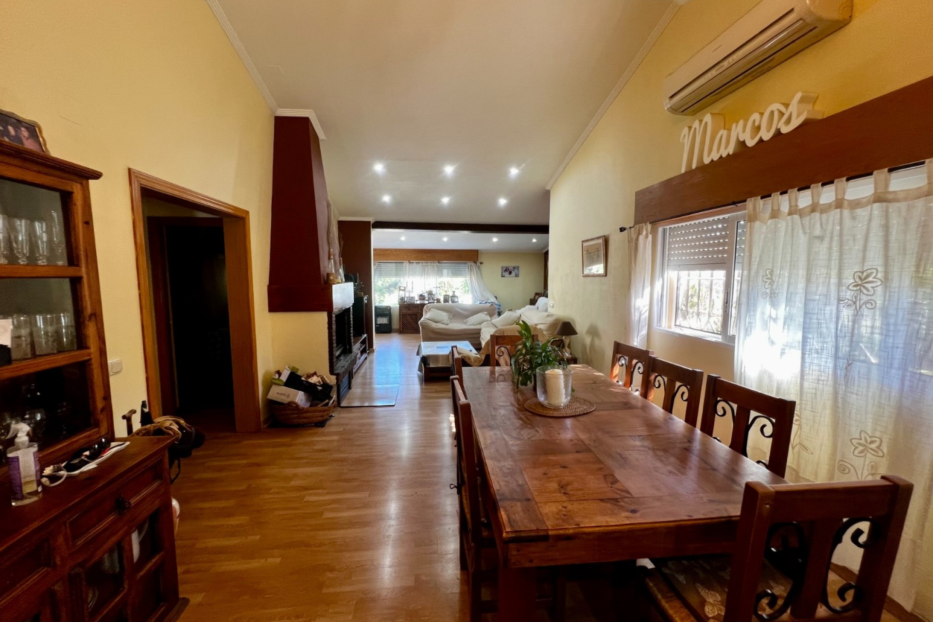 Resale - Villa -
Polop