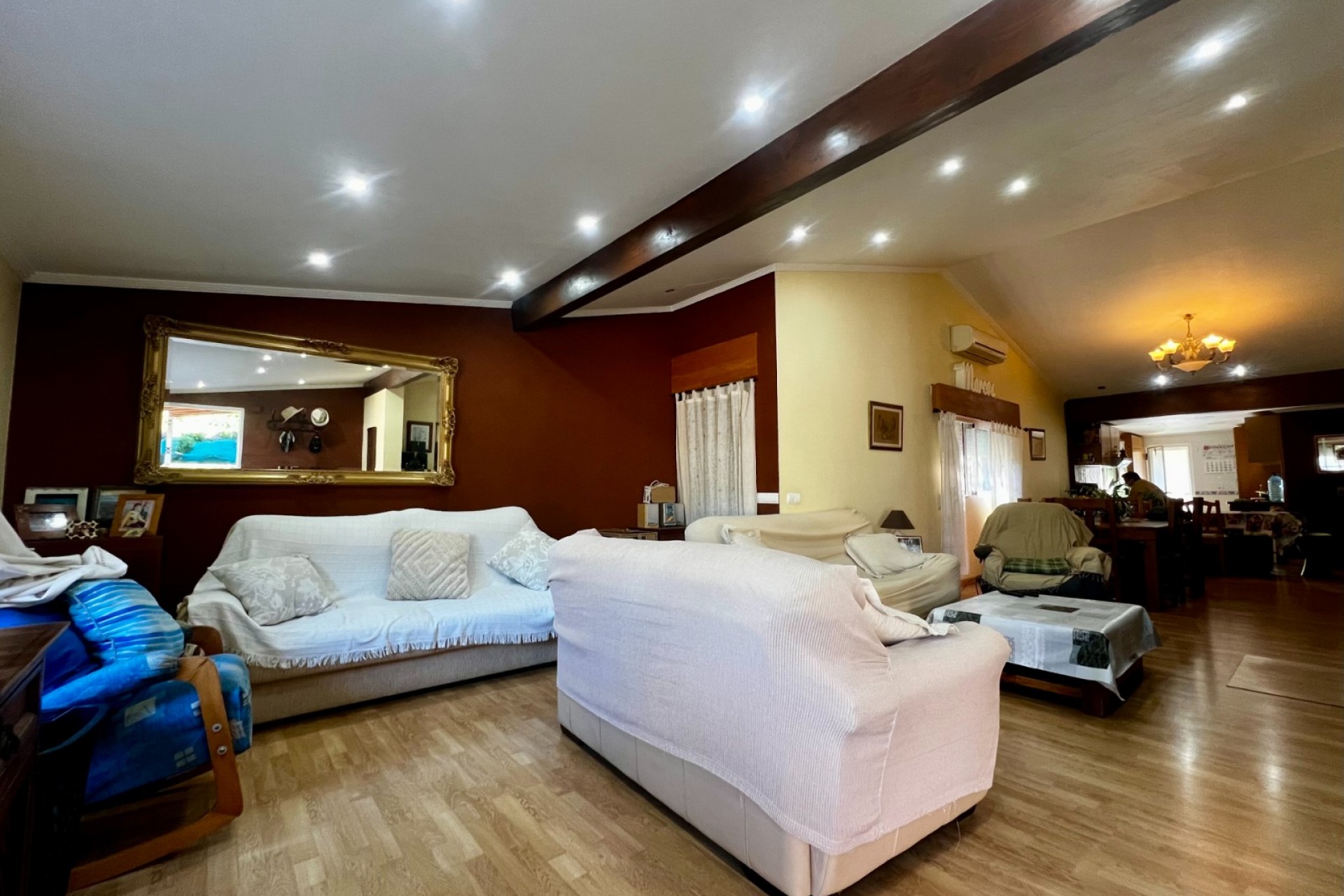 Resale - Villa -
Polop