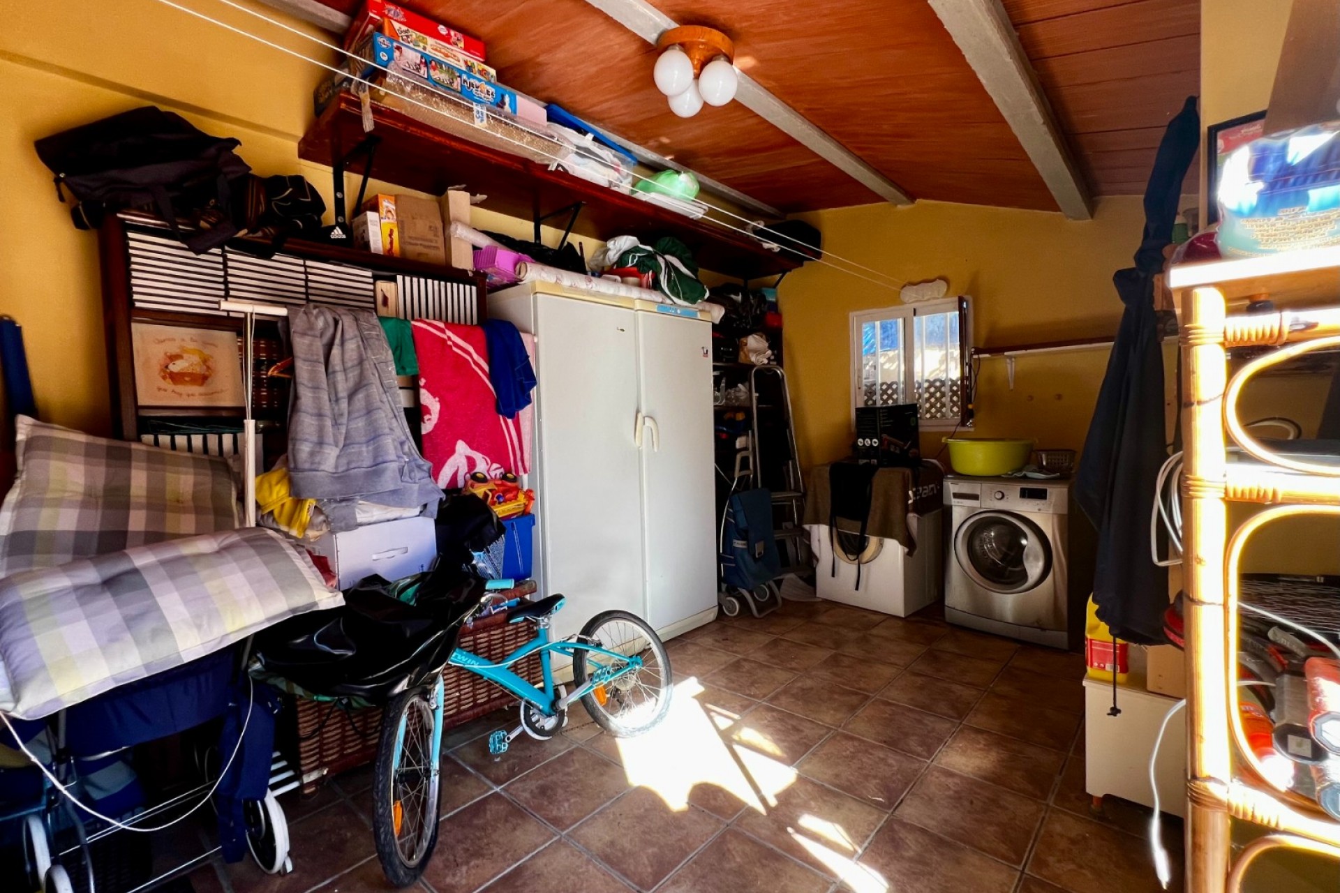 Resale - Villa -
Polop