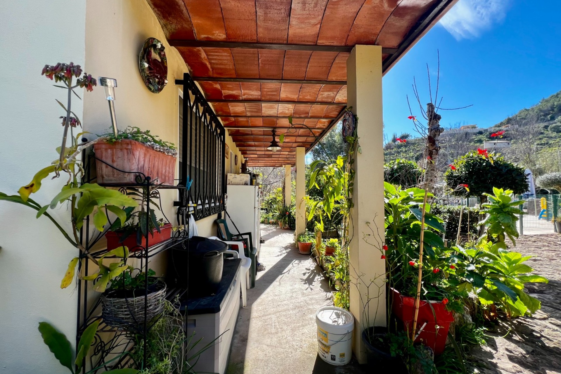 Resale - Villa -
Polop