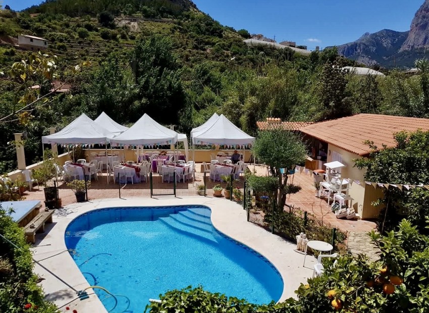 Resale - Villa -
Polop