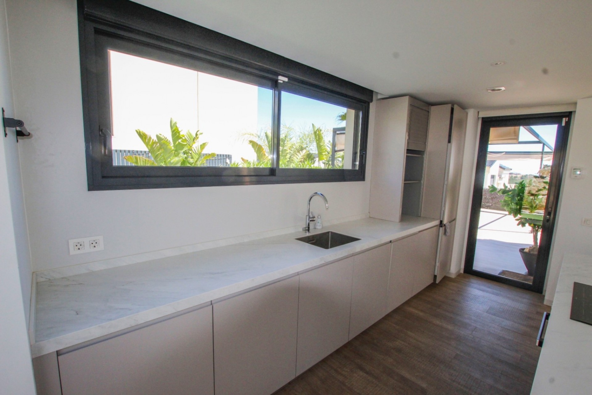 Resale - Villa -
Polop