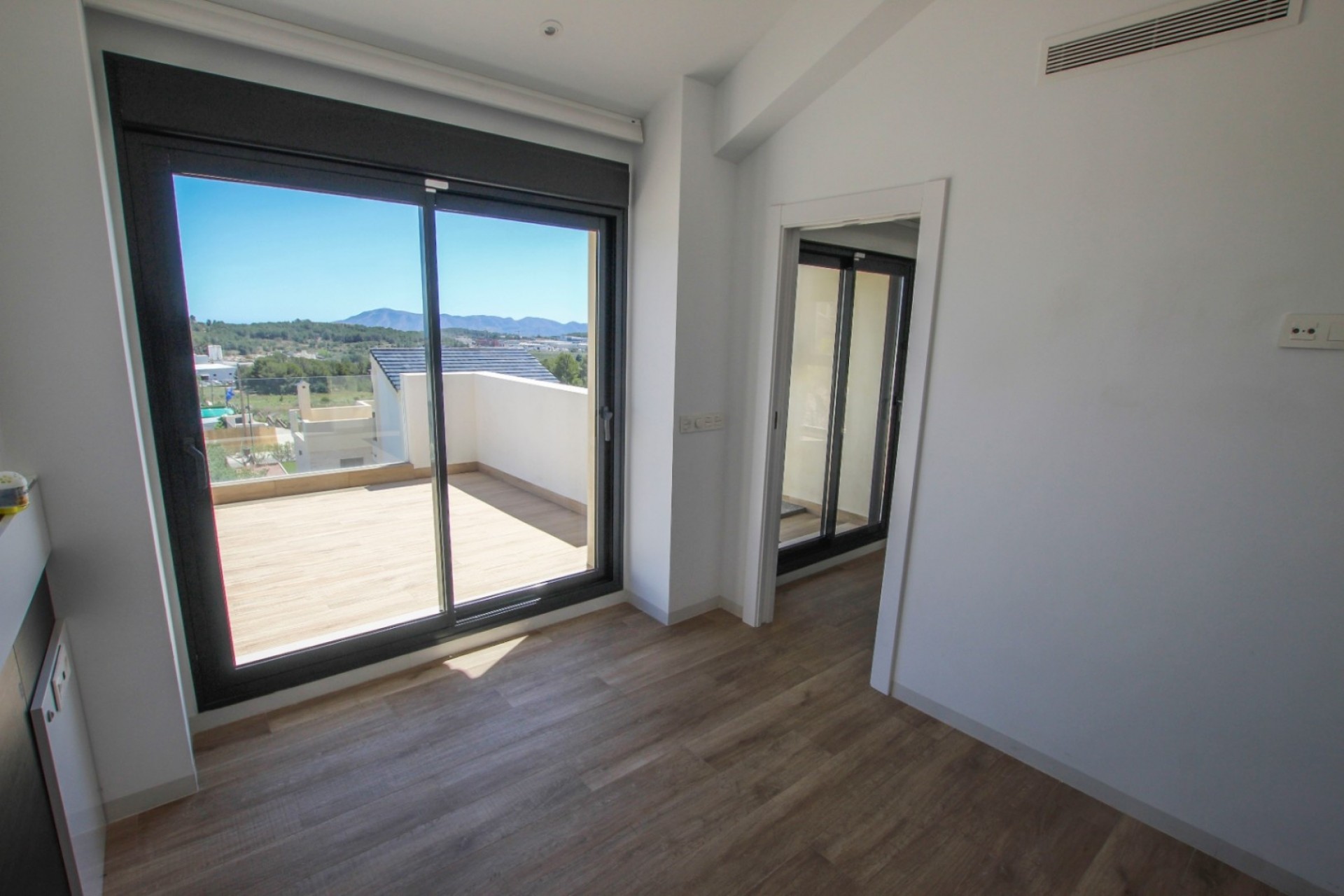 Resale - Villa -
Polop