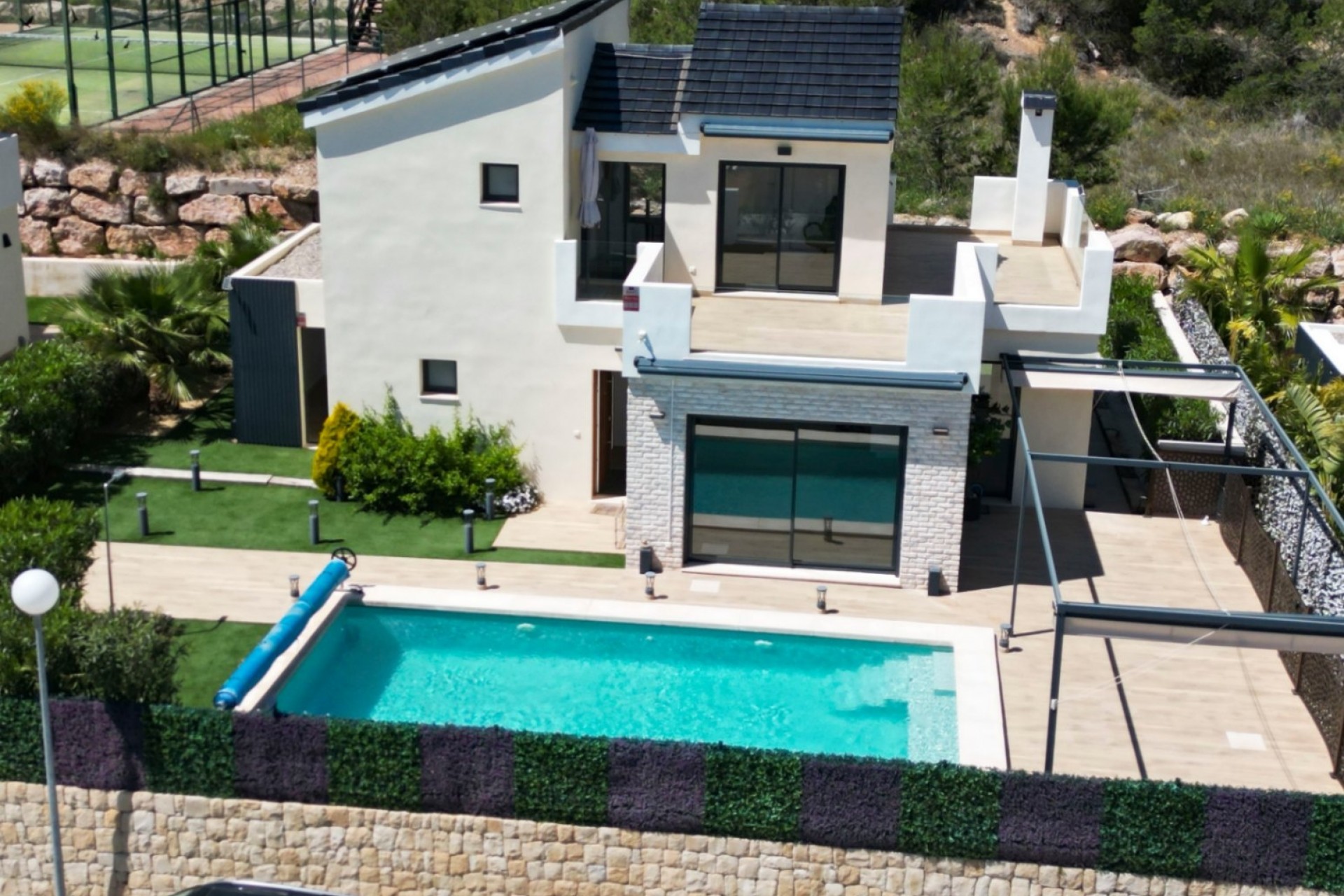 Resale - Villa -
Polop