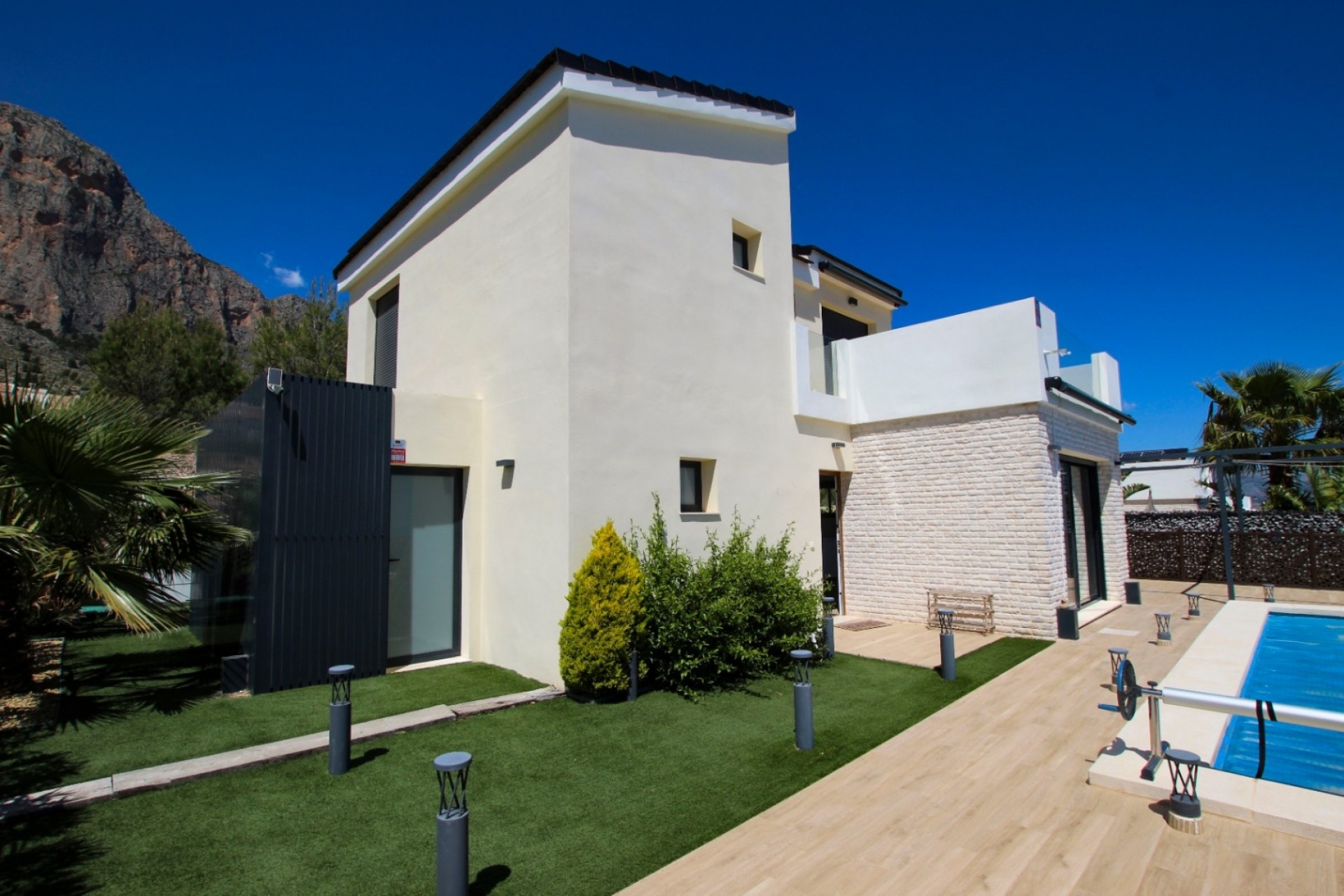 Resale - Villa -
Polop