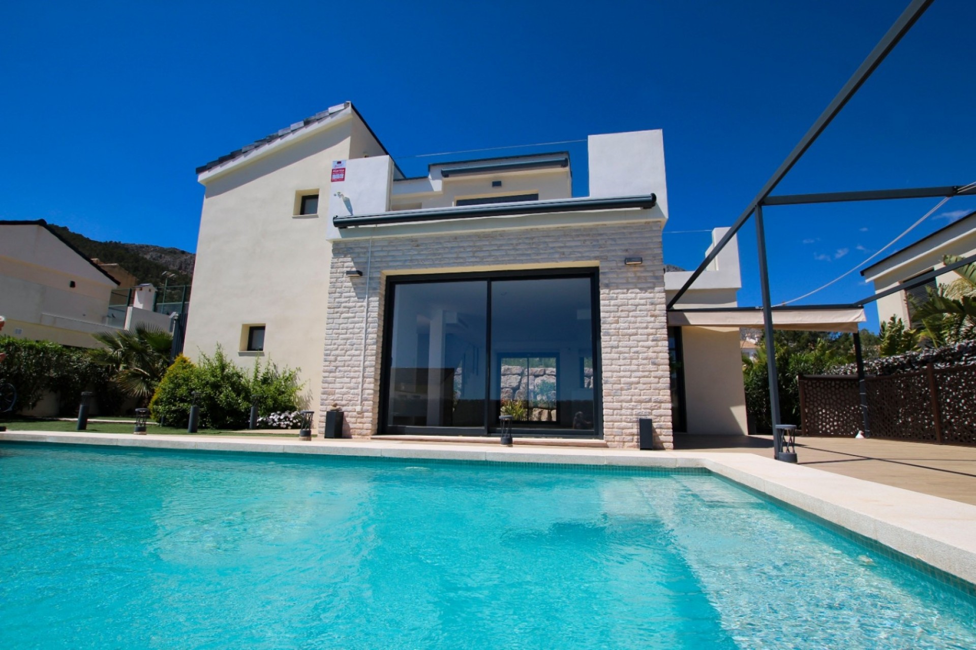 Resale - Villa -
Polop
