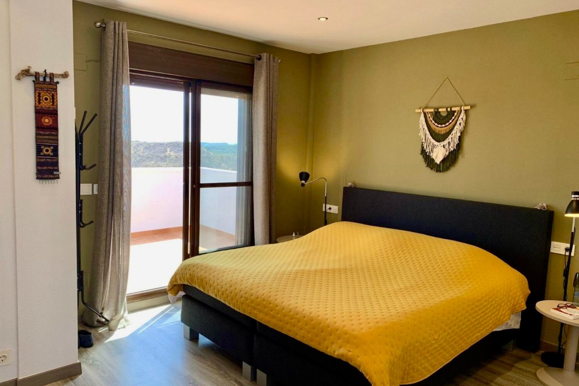 Resale - Villa -
Rojales