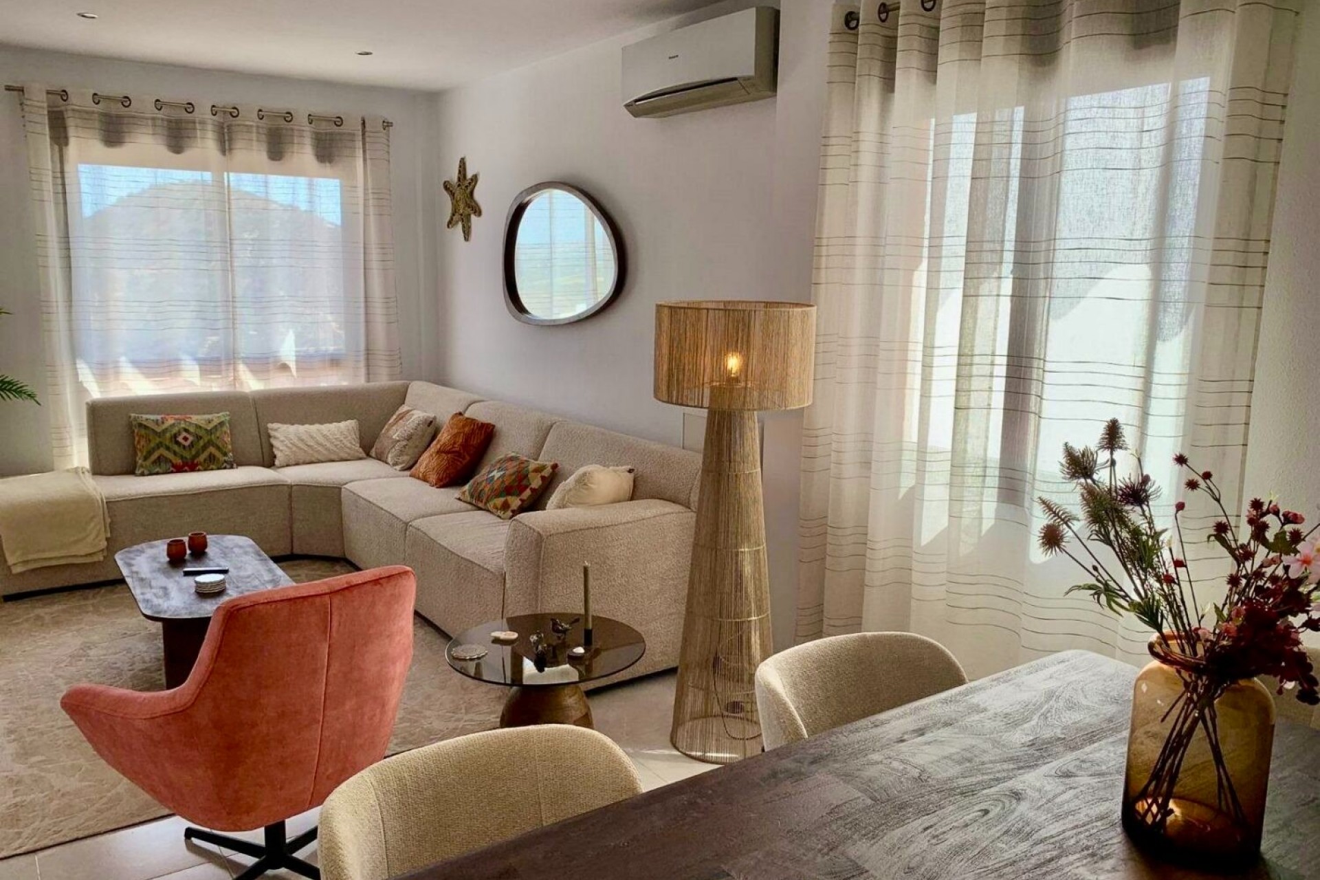 Resale - Villa -
Rojales