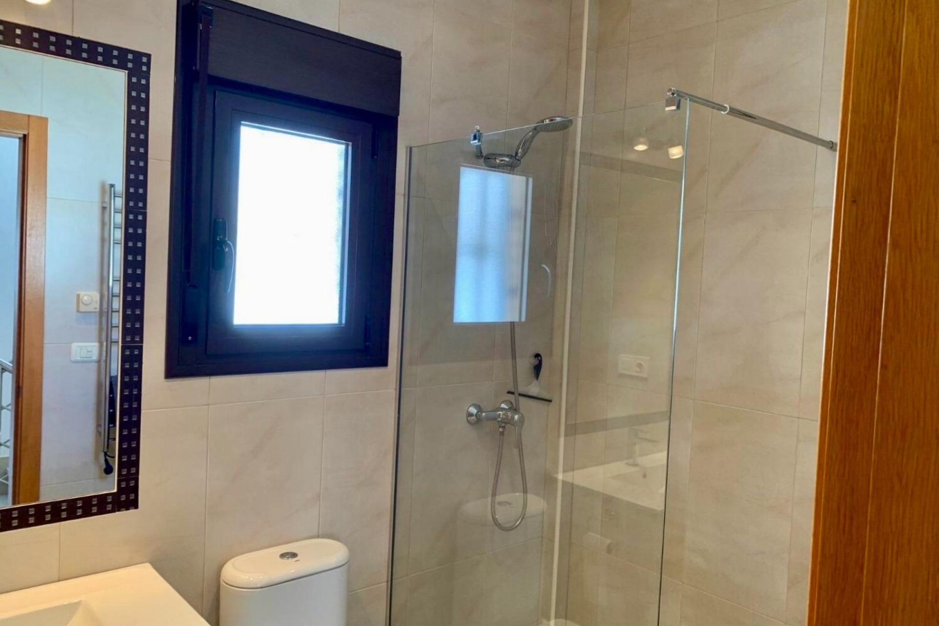 Resale - Villa -
Rojales