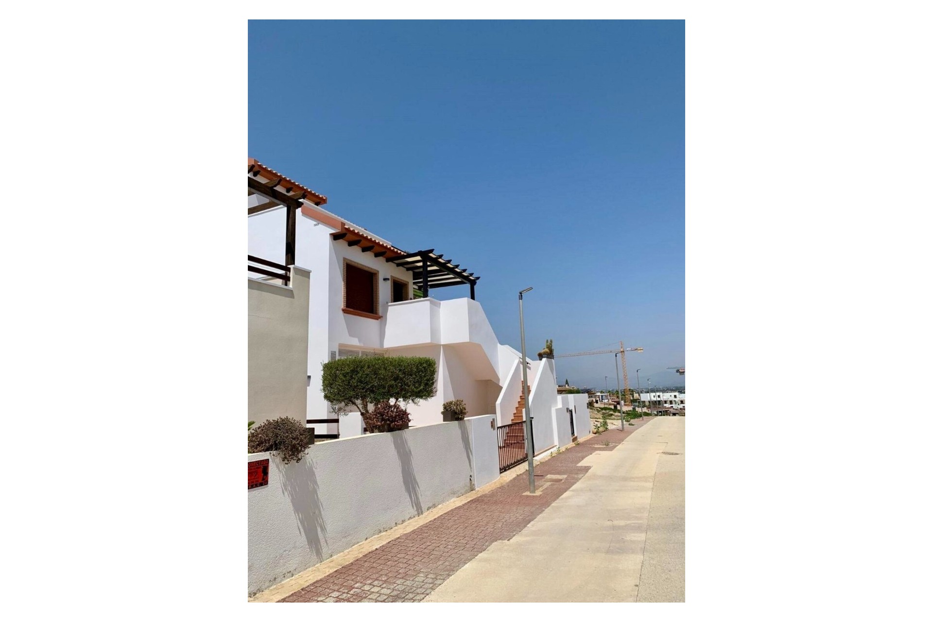 Resale - Villa -
Rojales