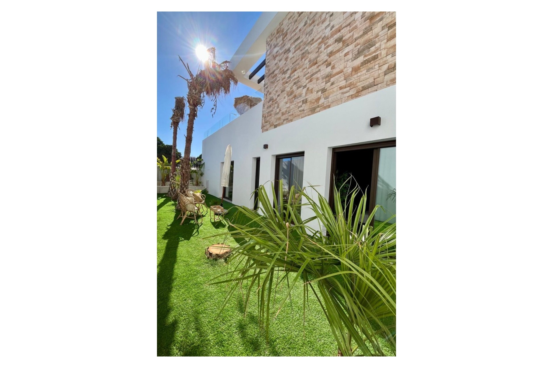 Resale - Villa -
Rojales