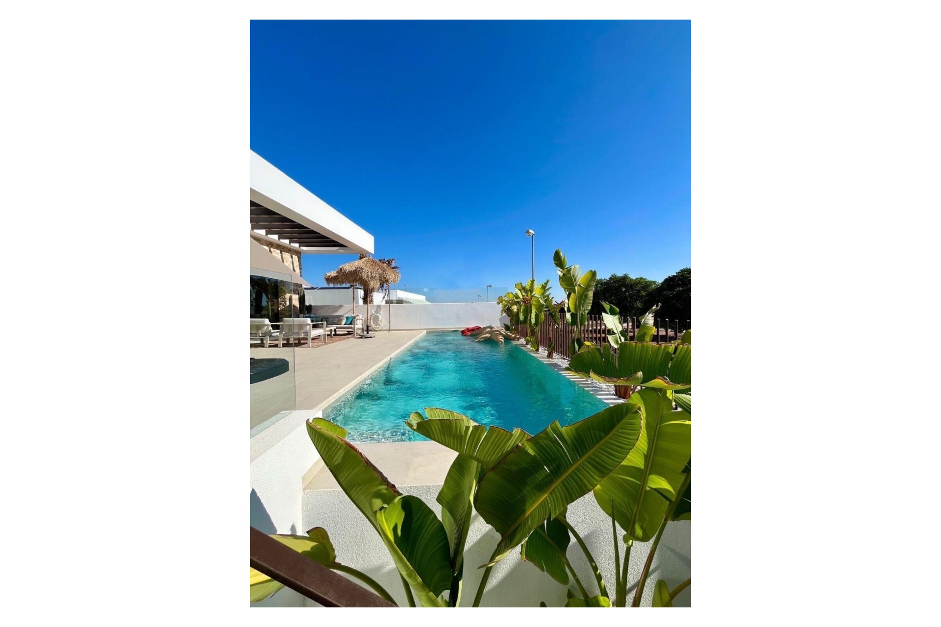 Resale - Villa -
Rojales