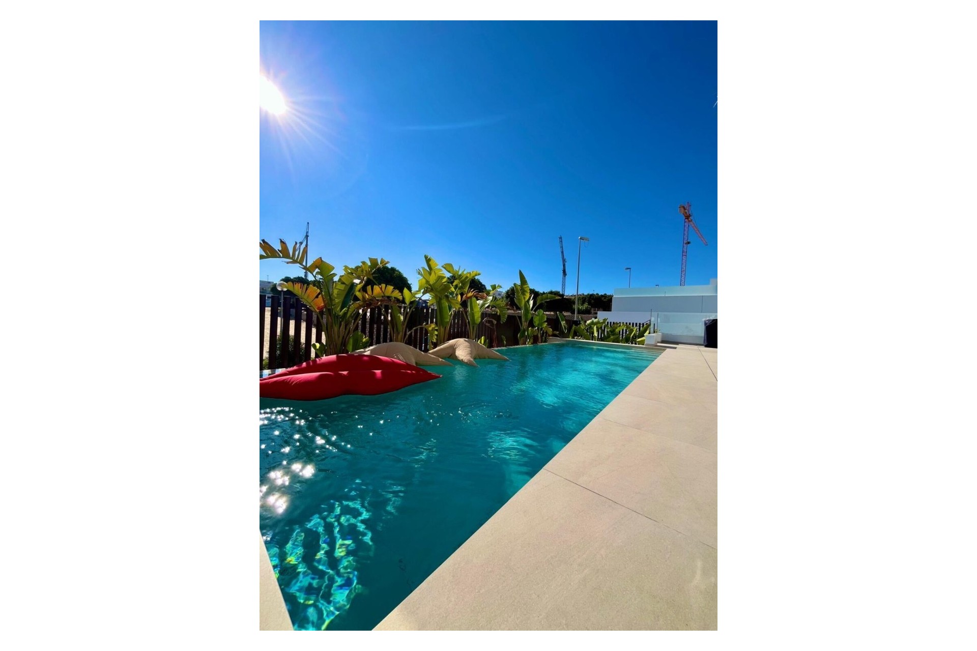 Resale - Villa -
Rojales
