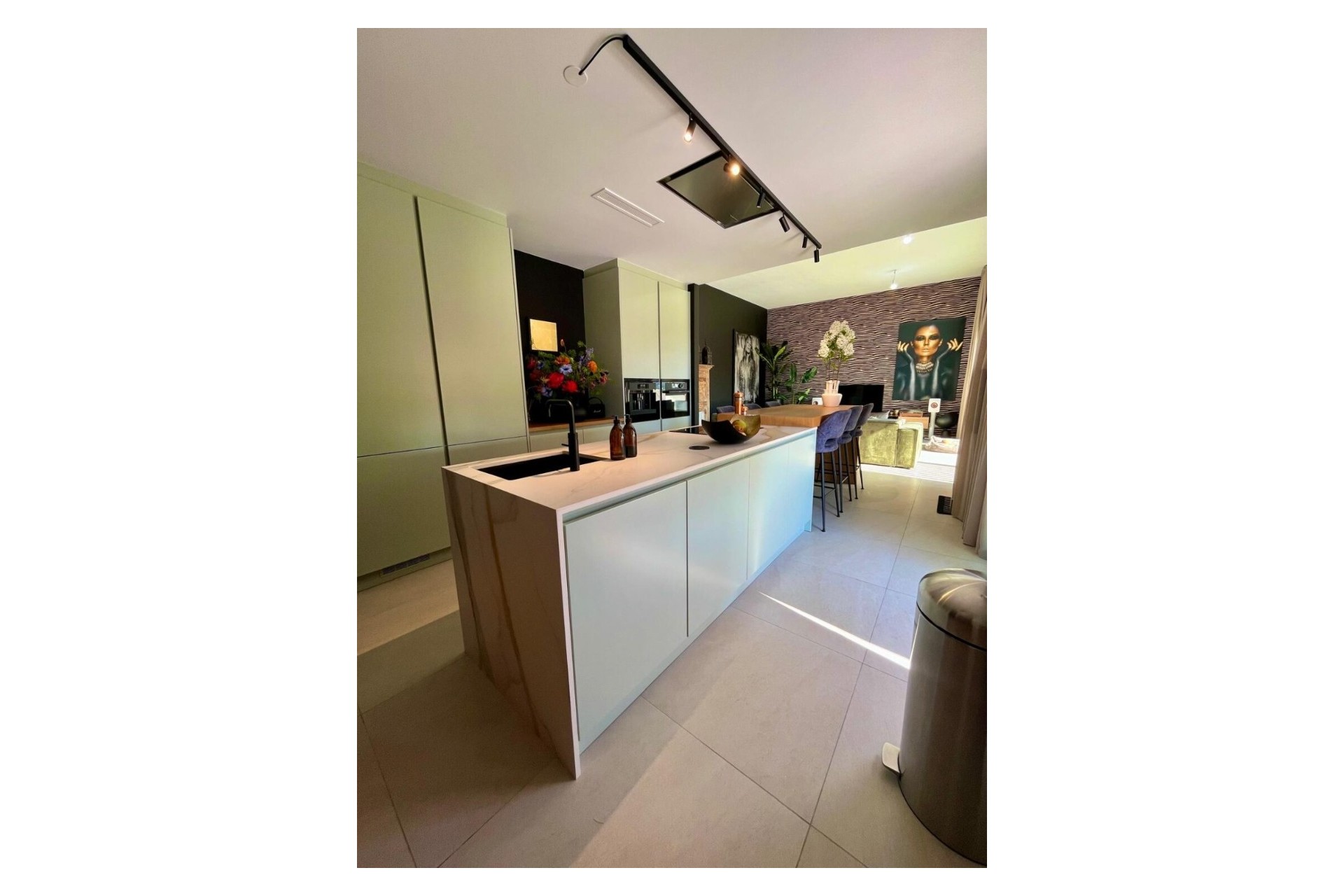 Resale - Villa -
Rojales