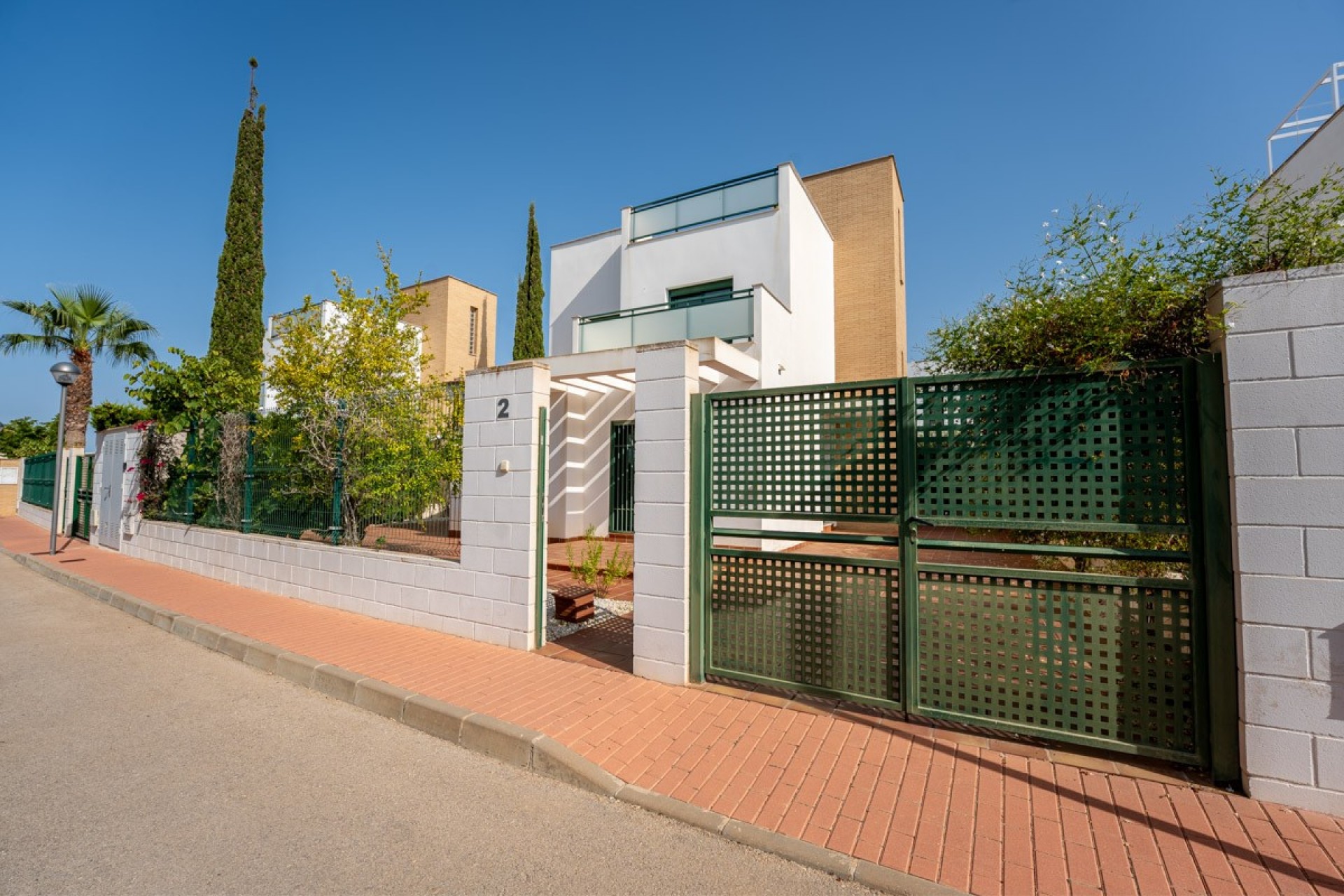 Resale - Villa -
Rojales