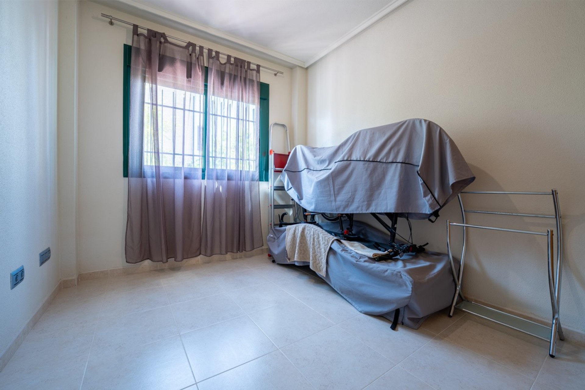 Resale - Villa -
Rojales