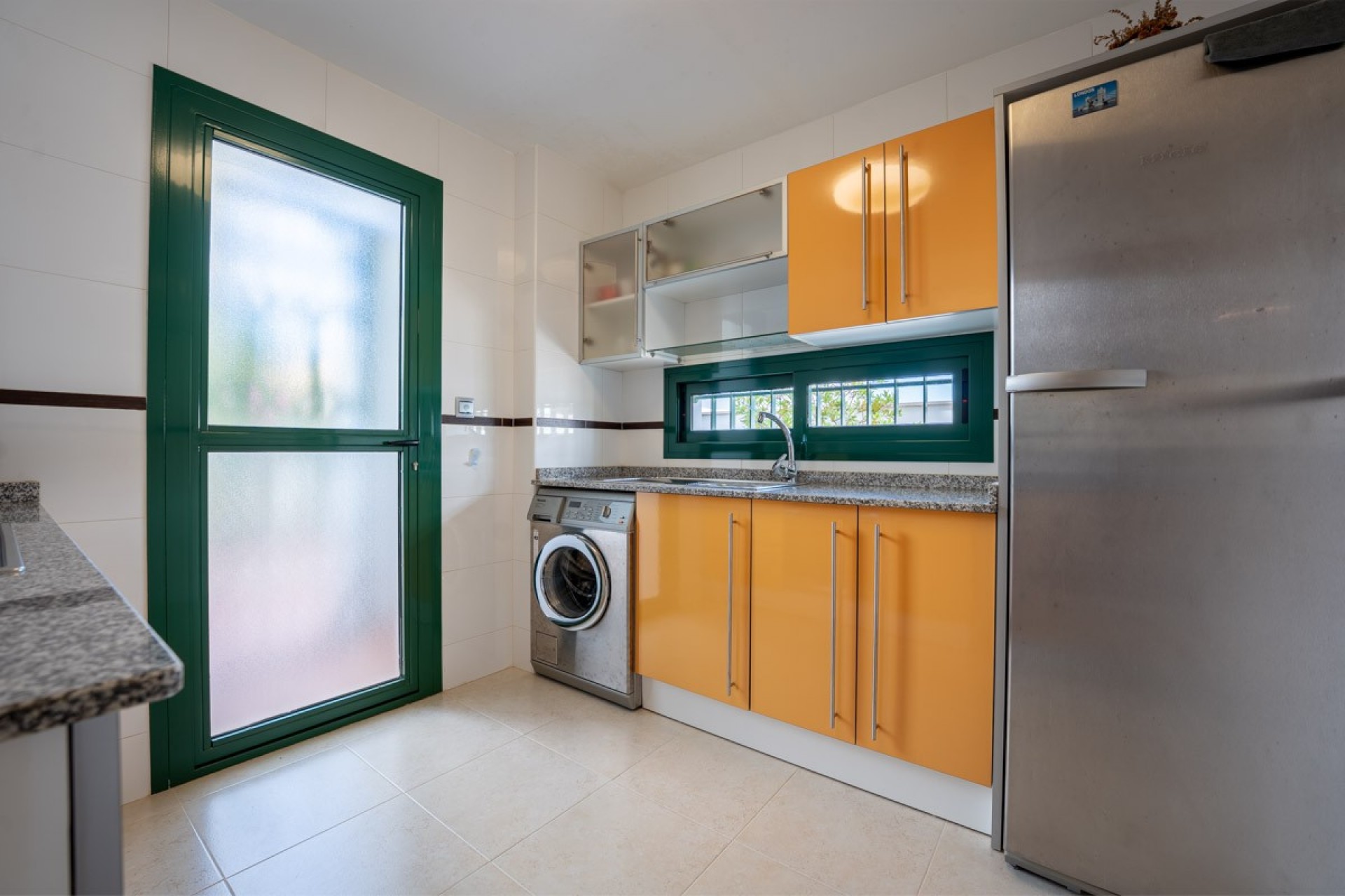 Resale - Villa -
Rojales