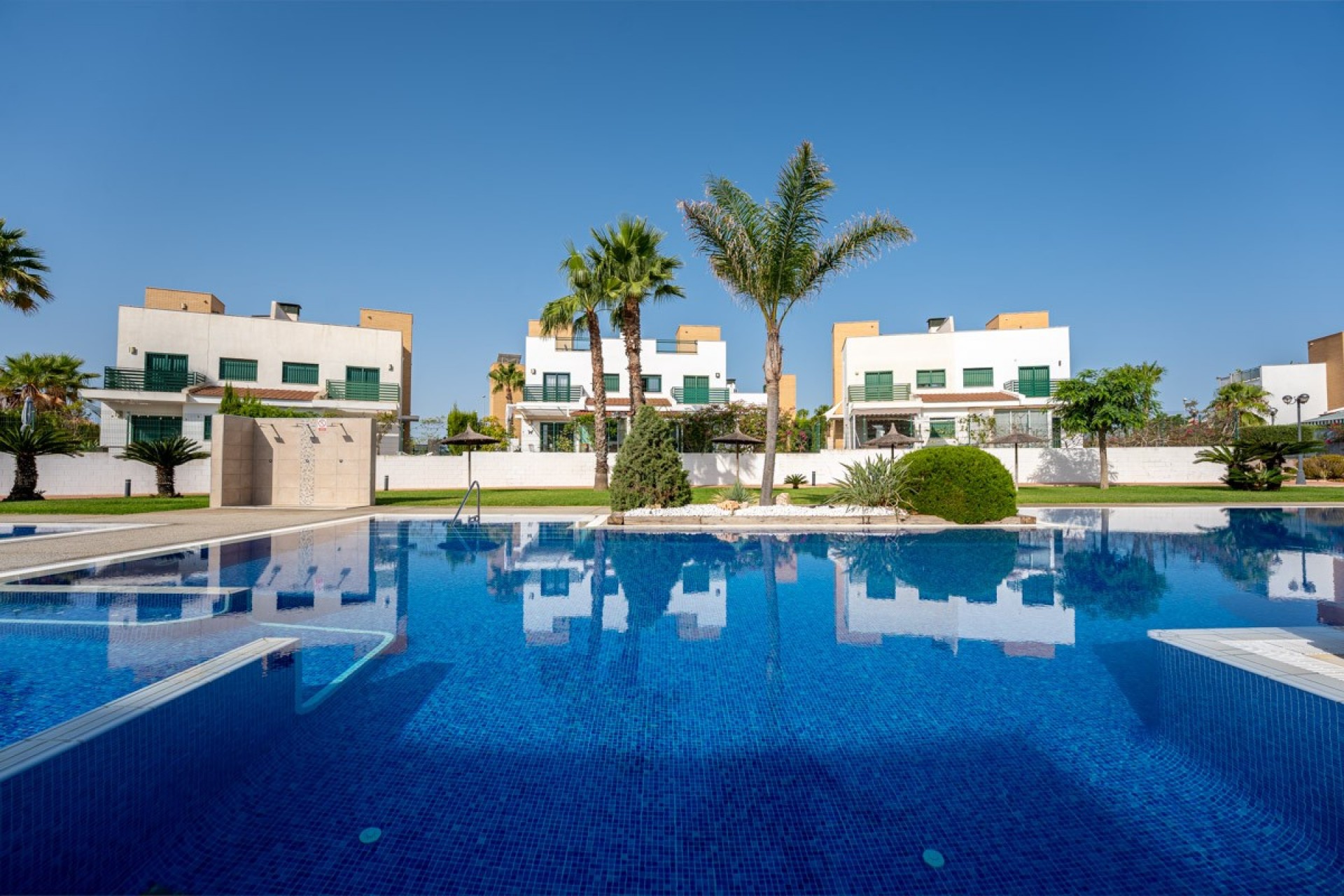 Resale - Villa -
Rojales