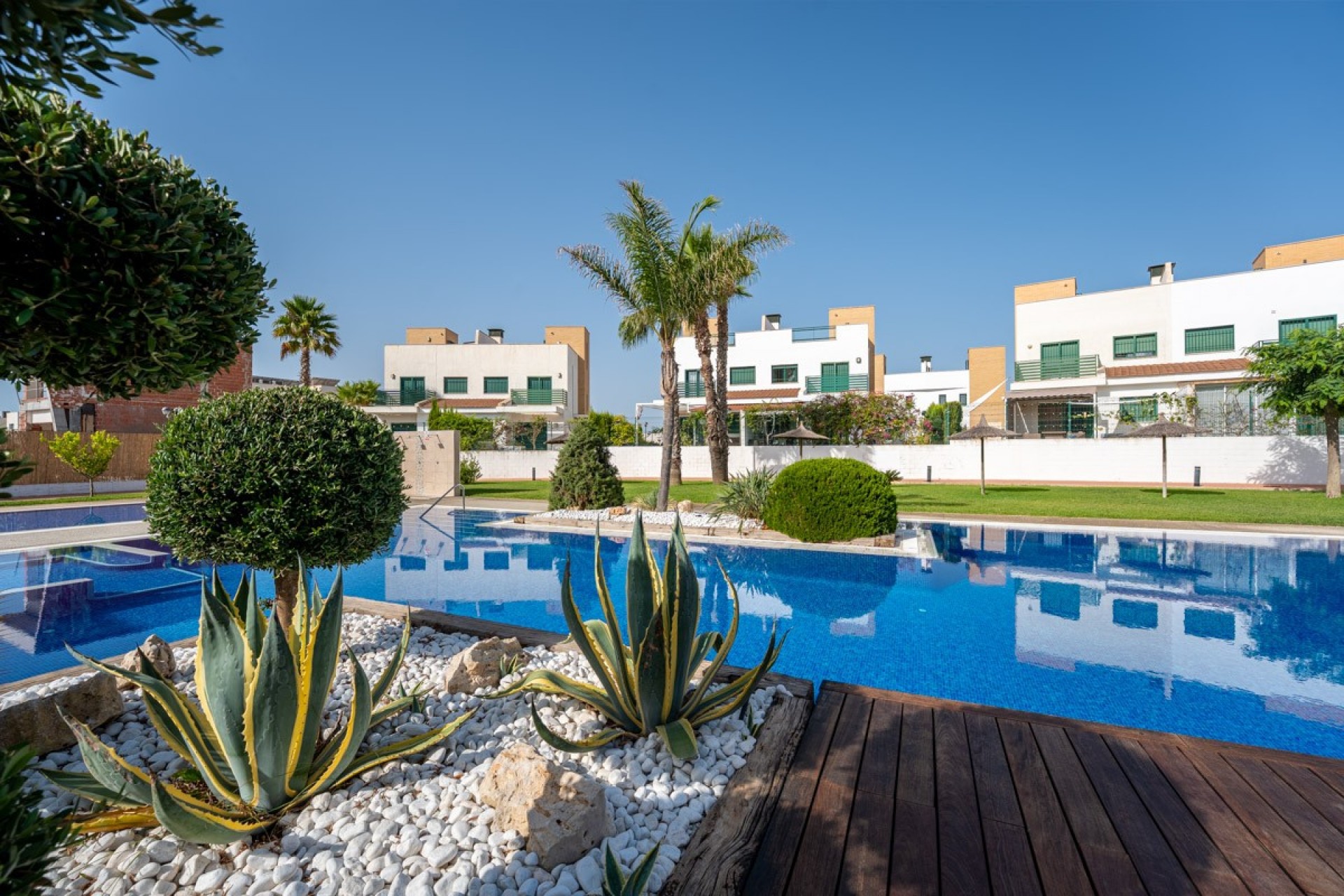 Resale - Villa -
Rojales