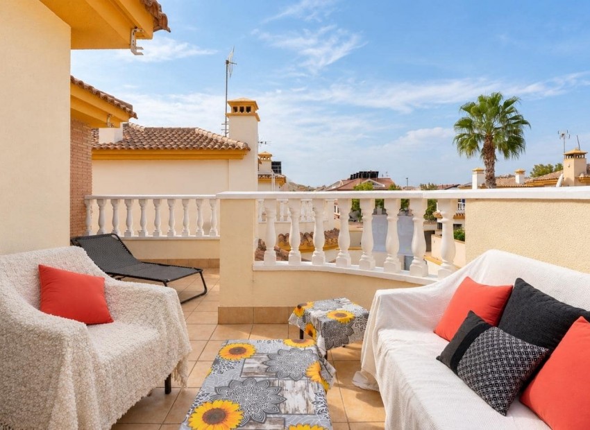 Resale - Villa -
Roldán