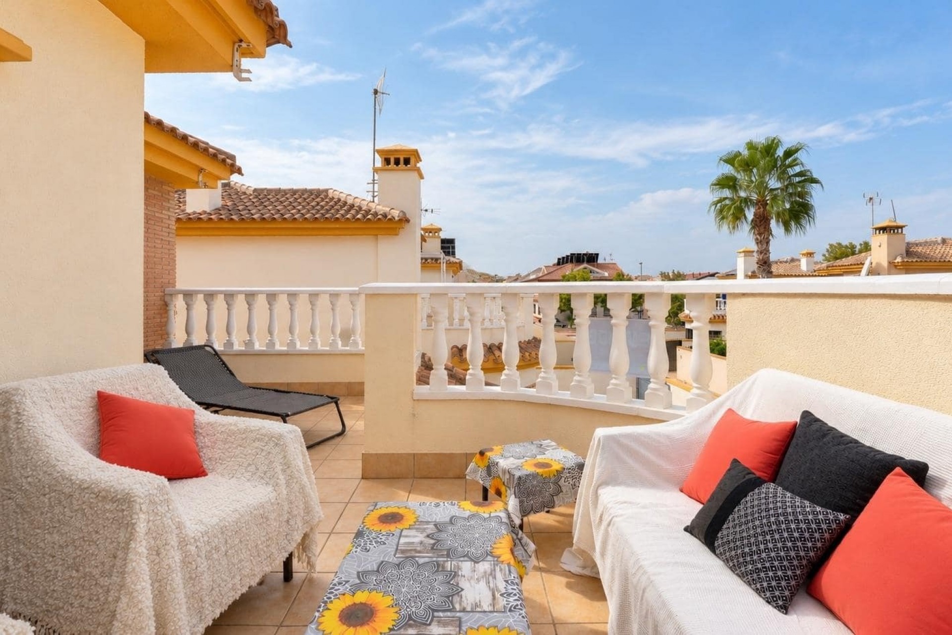 Resale - Villa -
Roldán