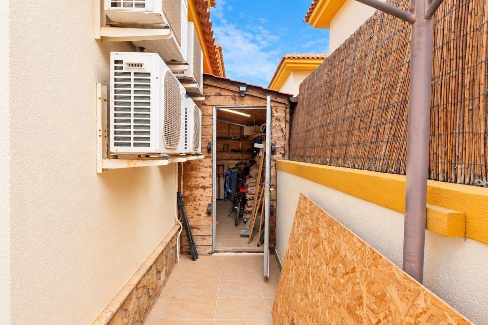 Resale - Villa -
Roldán