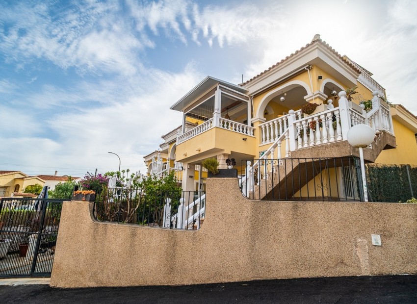 Resale - Villa -
SAN FULGENCIO - urb.la marina