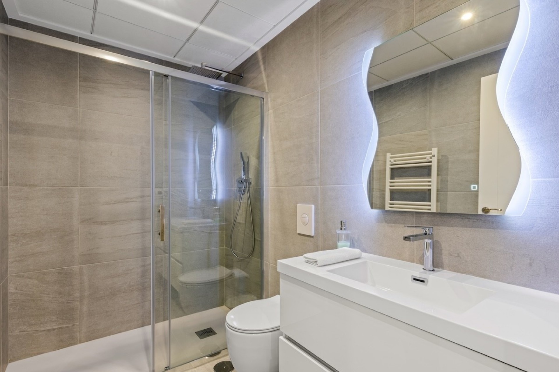 Resale - Villa -
San Miguel de Salinas