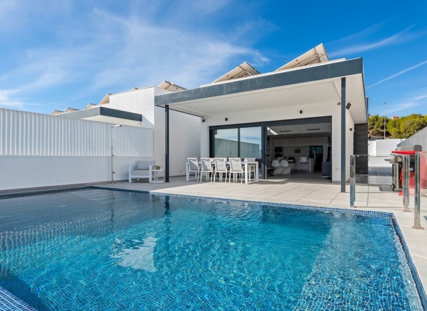 Resale - Villa -
San Miguel de Salinas