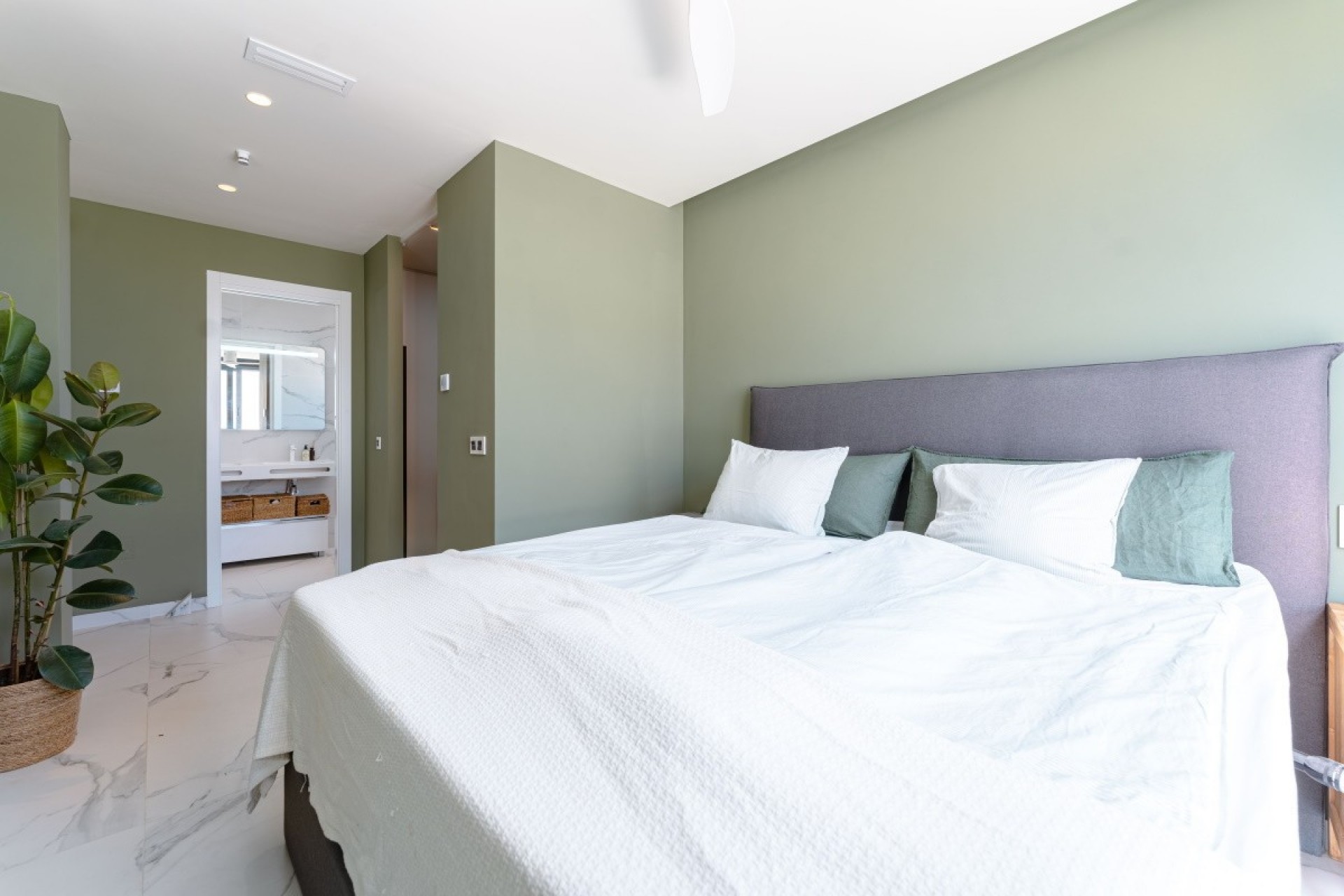 Resale - Villa -
San Miguel de Salinas